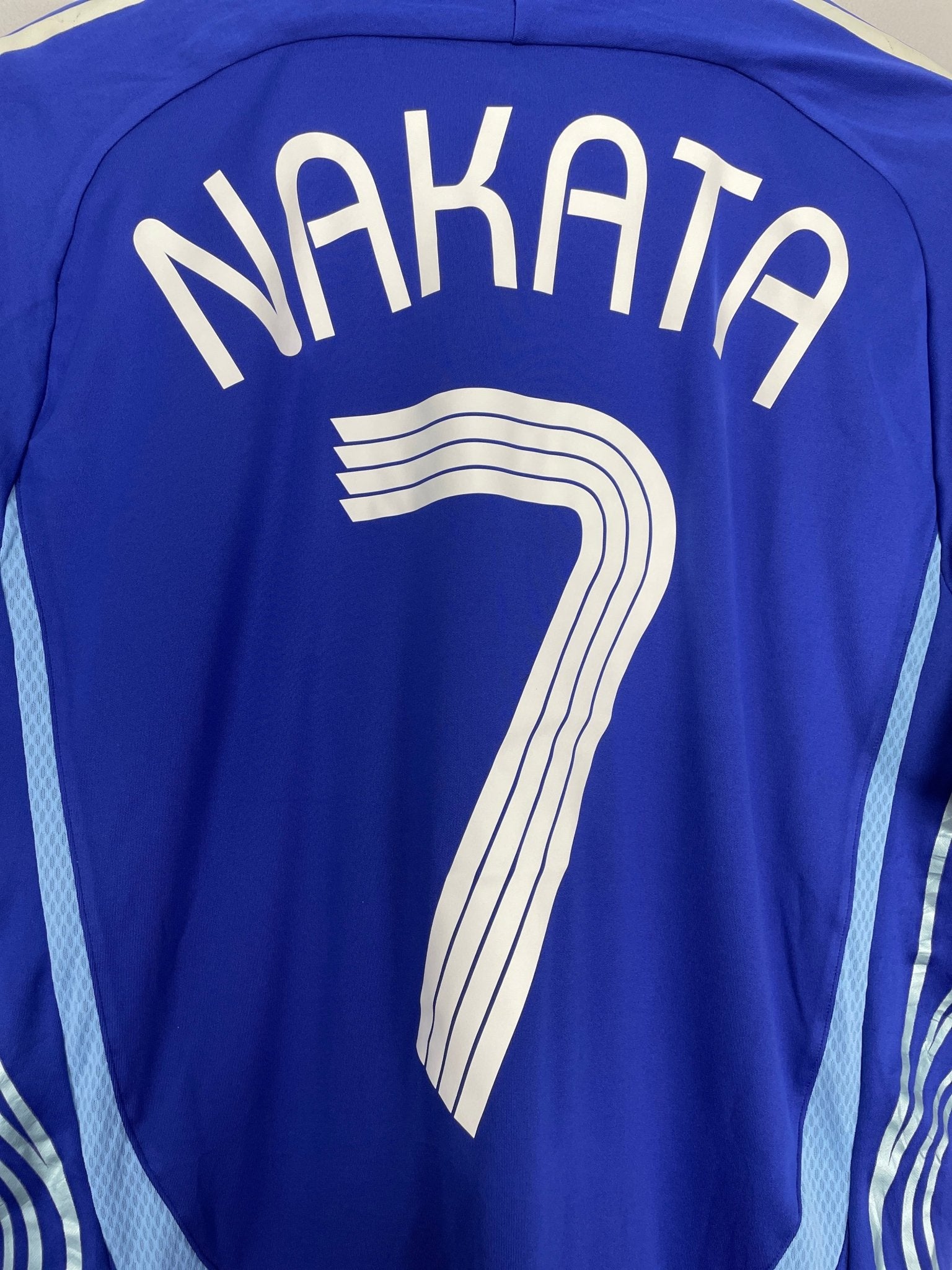 Shop 2006/07 JAPAN NAKATA #7 HOME SHIRT (M) ADIDAS, classic football shirts, vintage football shirts & retro soccer jerseys at Cult Kits