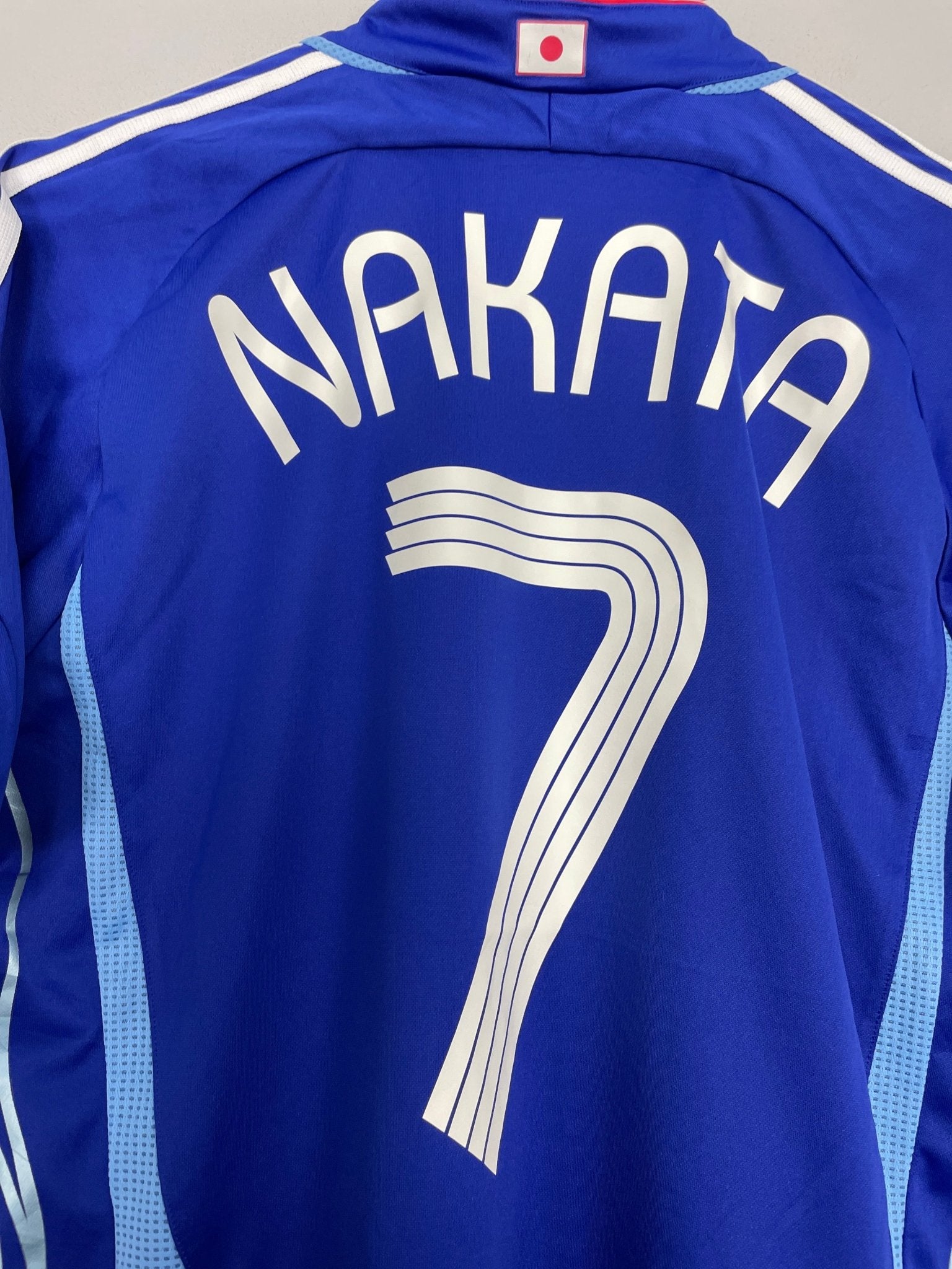 Shop 2006/07 JAPAN NAKATA #7 HOME SHIRT (M) ADIDAS, classic football shirts, vintage football shirts & retro soccer jerseys at Cult Kits