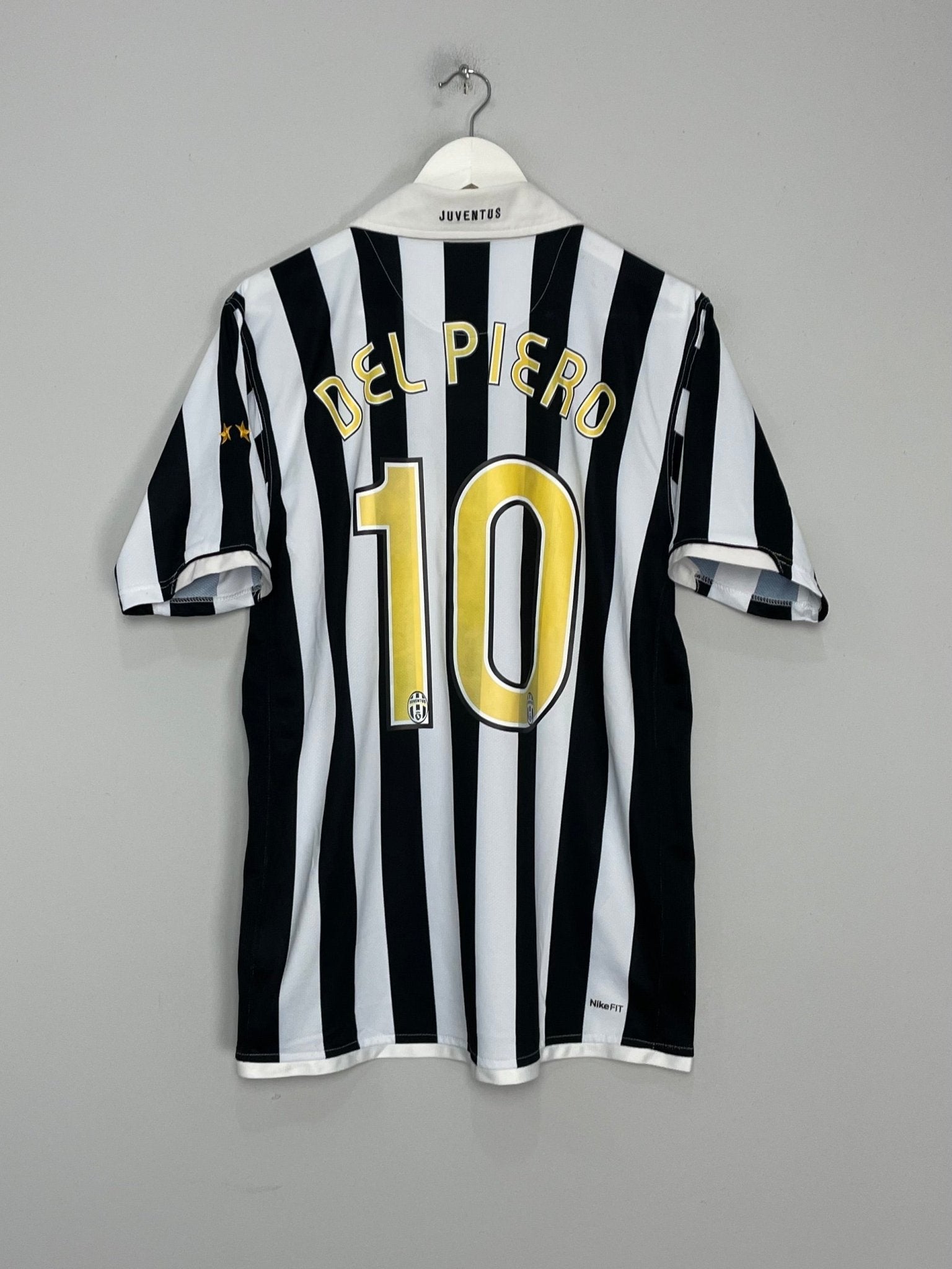 Shop 2006/07 JUVENTUS DEL PIERO #10 HOME SHIRT (L) NIKE, classic football shirts, vintage football shirts & retro soccer jerseys at Cult Kits