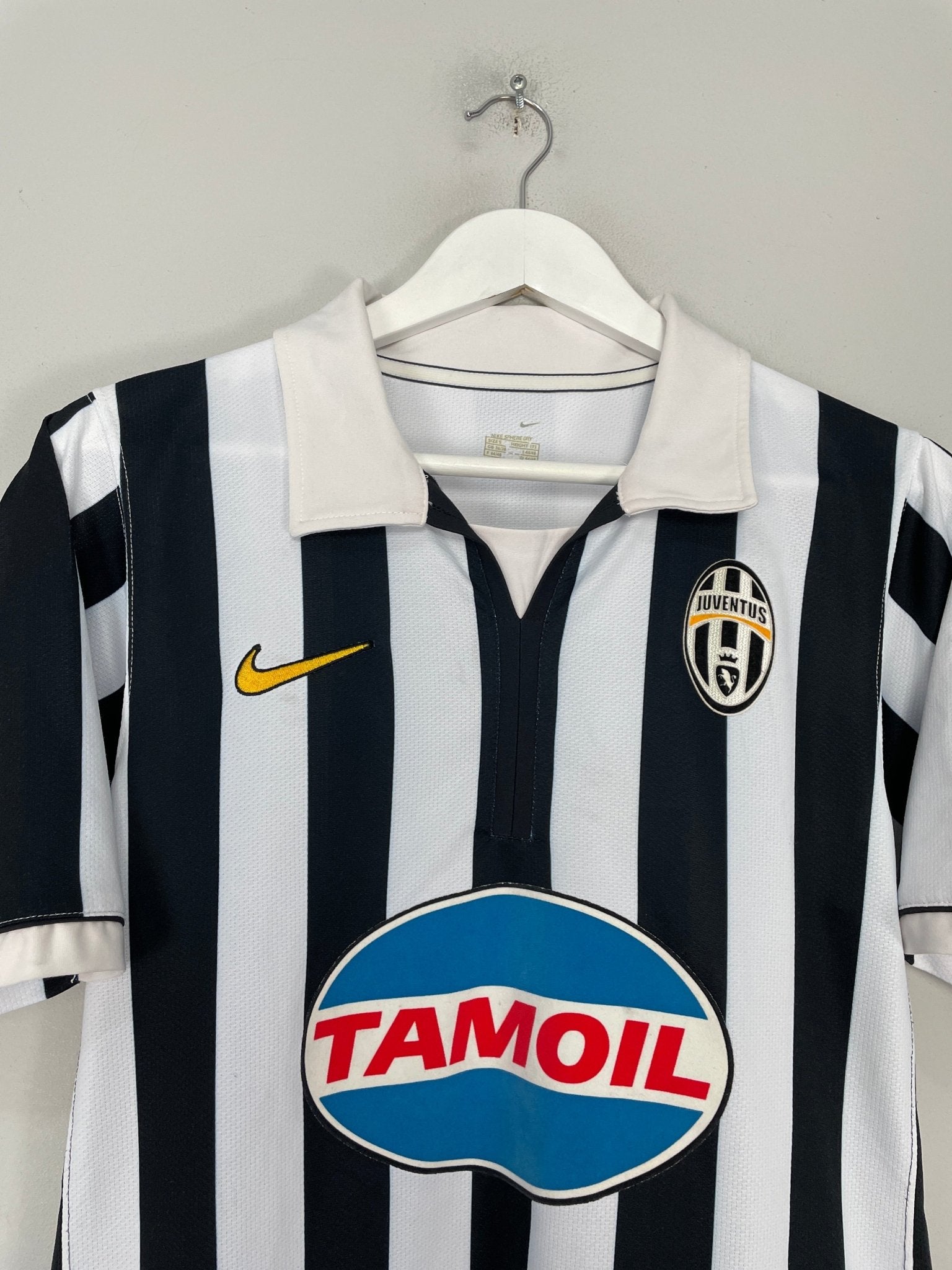 Shop 2006/07 JUVENTUS DEL PIERO #10 HOME SHIRT (S) NIKE, classic football shirts, vintage football shirts & retro soccer jerseys at Cult Kits