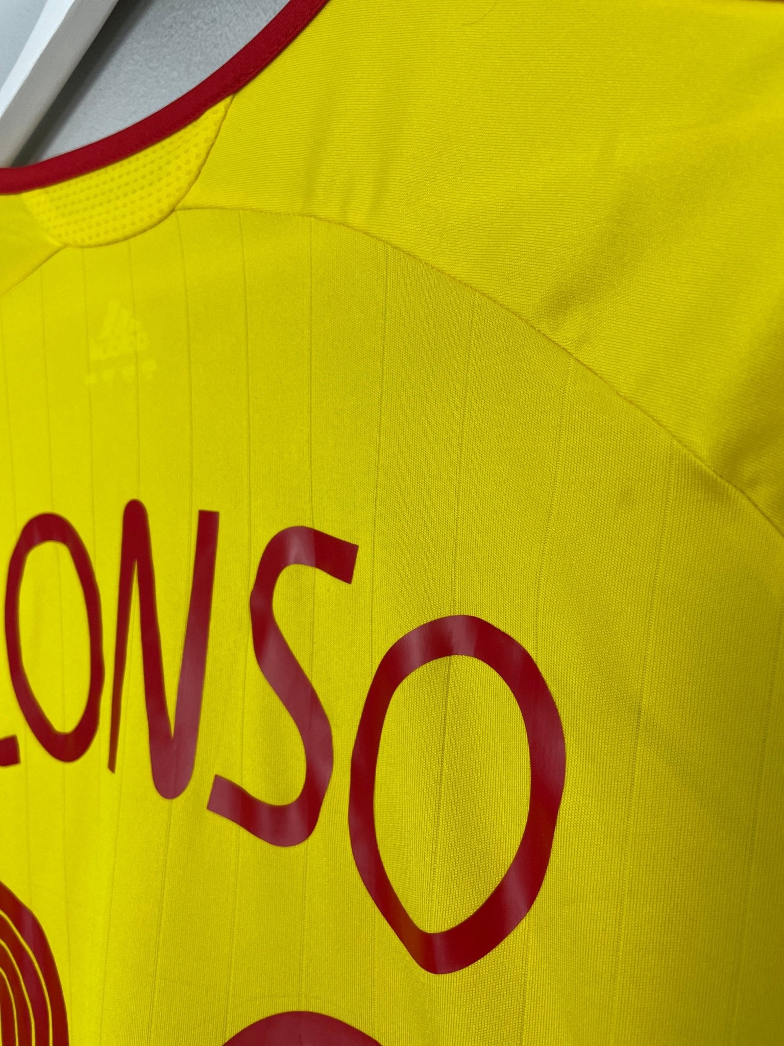 Shop 2006/07 LIVERPOOL ALONSO #14 AWAY SHIRT (XXXL) ADIDAS, classic football shirts, vintage football shirts & retro soccer jerseys at Cult Kits
