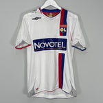 Shop 2006/07 LYON JUNINHO #8 HOME SHIRT (M) UMBRO, classic football shirts, vintage football shirts & retro soccer jerseys at Cult Kits