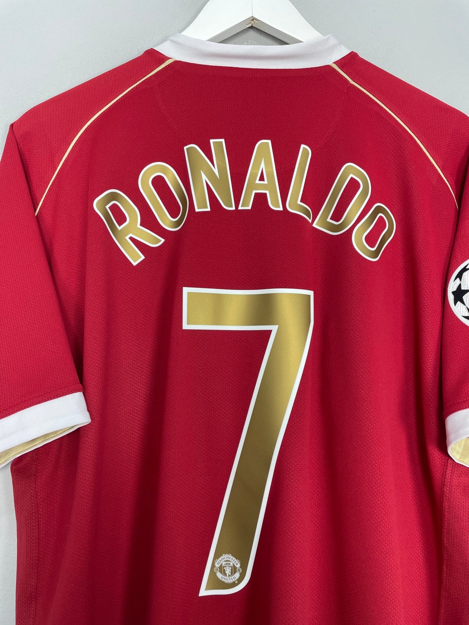Shop 2006/07 MANCHESTER UNITED RONALDO #7 C/L HOME SHIRT (XL) NIKE, classic football shirts, vintage football shirts & retro soccer jerseys at Cult Kits