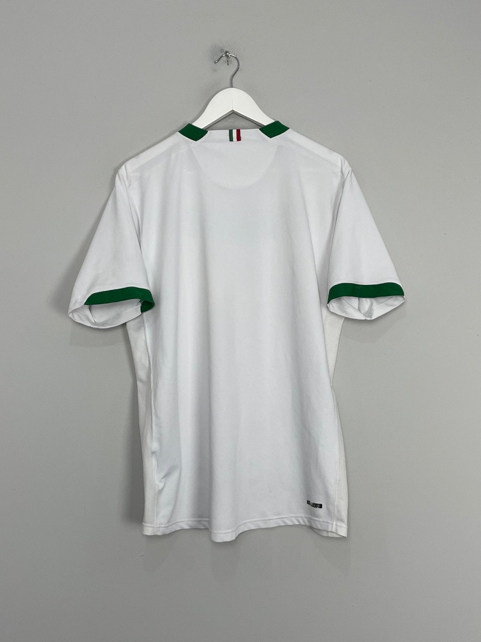 Shop 2006/07 MEXICO AWAY SHIRT (M) NIKE, classic football shirts, vintage football shirts & retro soccer jerseys at Cult Kits