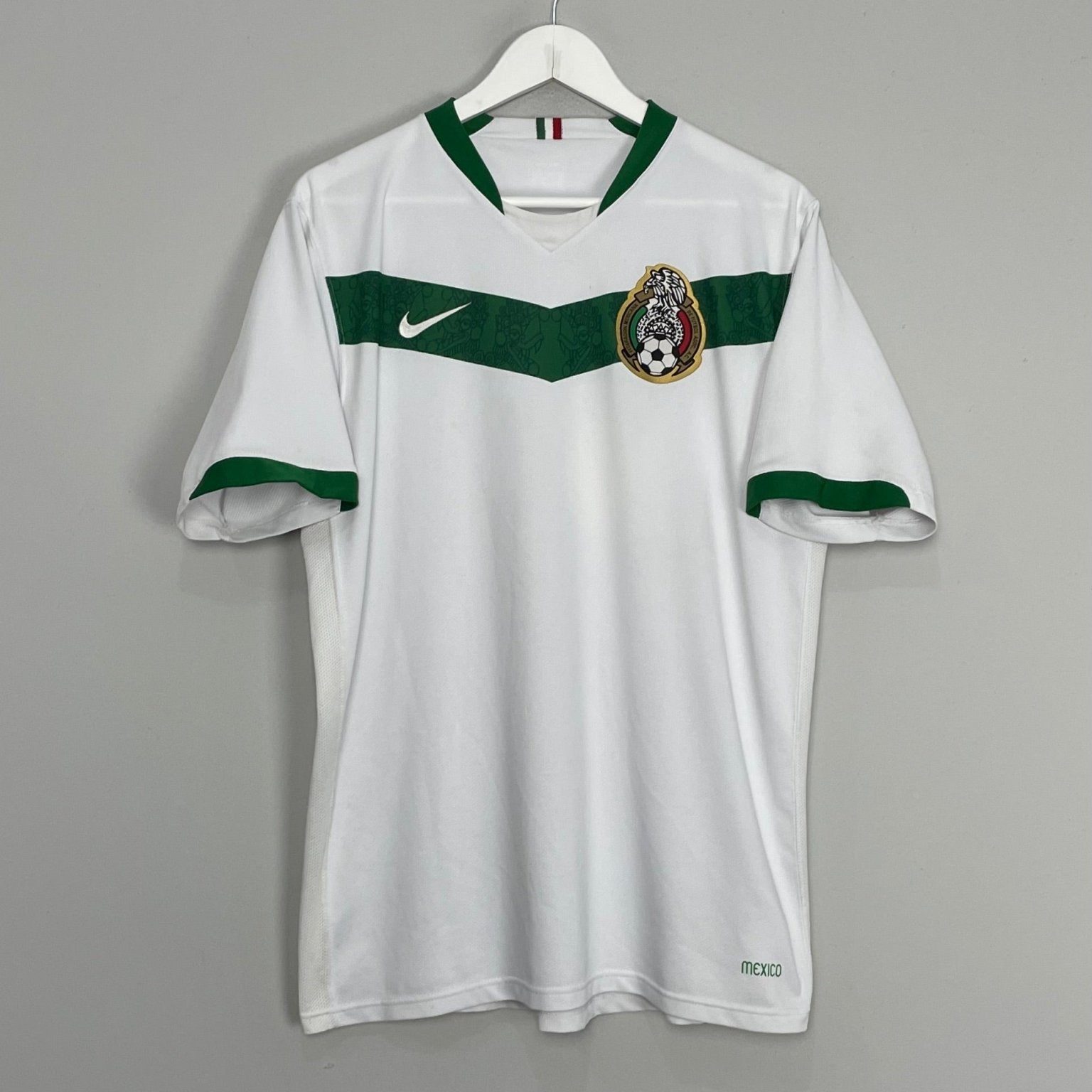 Shop 2006/07 MEXICO AWAY SHIRT (M) NIKE, classic football shirts, vintage football shirts & retro soccer jerseys at Cult Kits