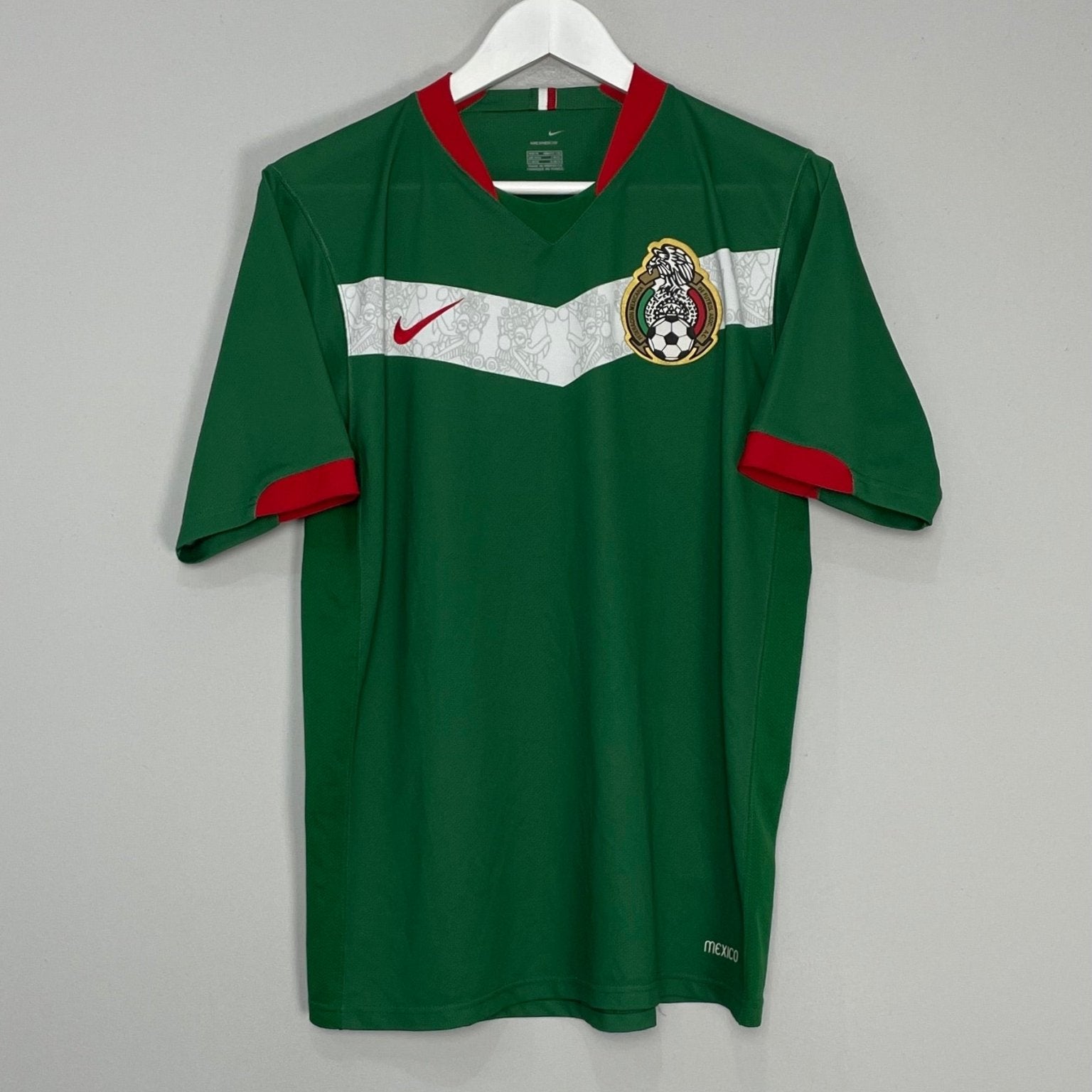 Shop 2006/07 MEXICO HOME SHIRT (M) NIKE, classic football shirts, vintage football shirts & retro soccer jerseys at Cult Kits