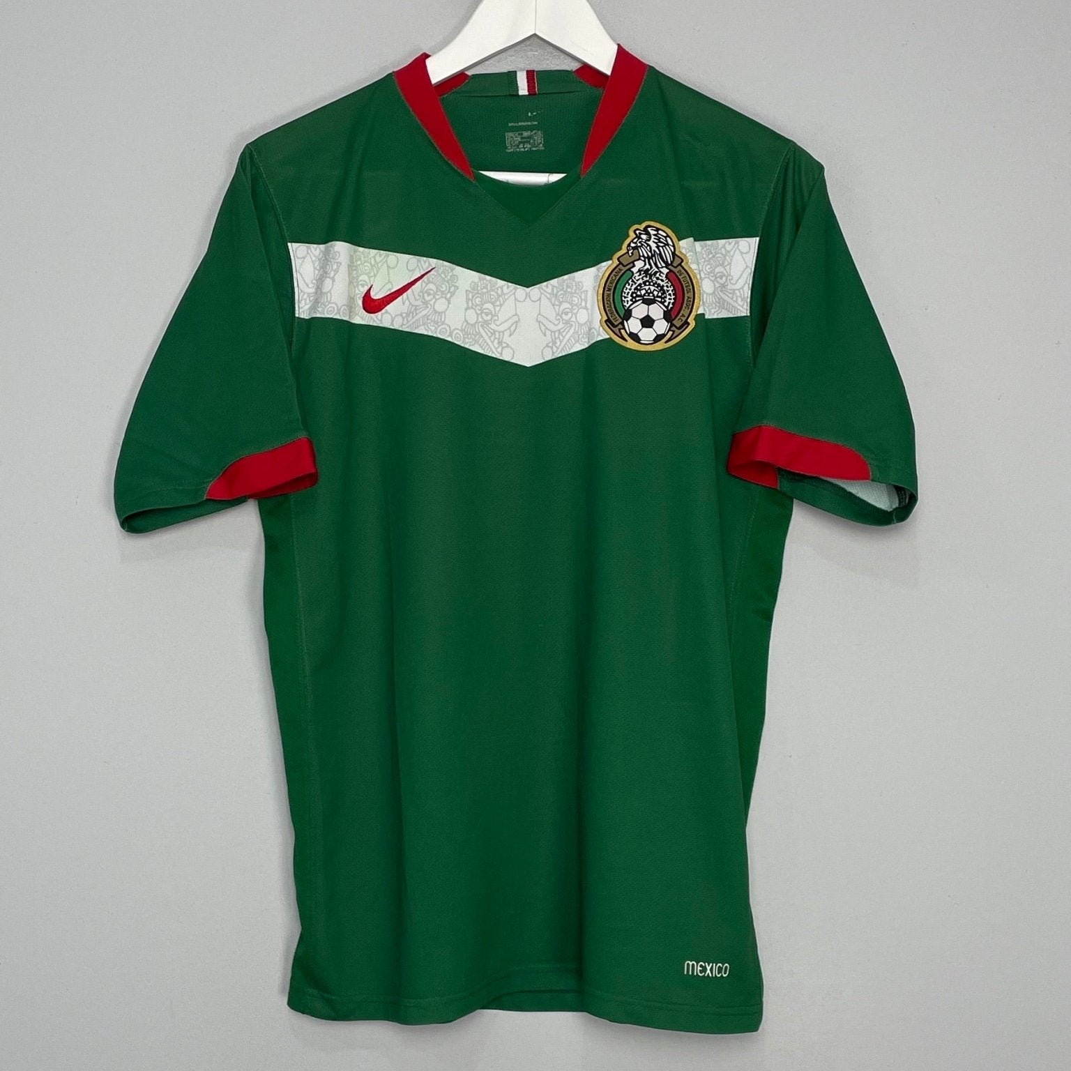 Shop 2006/07 MEXICO HOME SHIRT (M) NIKE, classic football shirts, vintage football shirts & retro soccer jerseys at Cult Kits