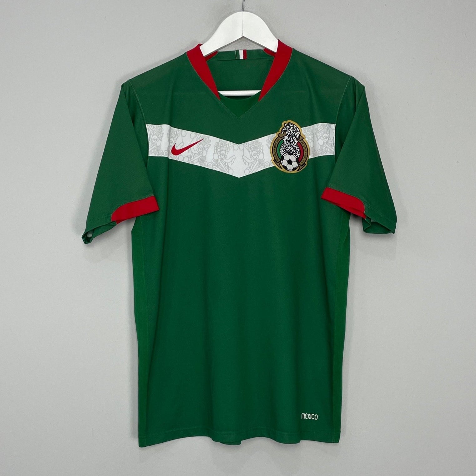 Shop 2006/07 MEXICO HOME SHIRT (M) NIKE, classic football shirts, vintage football shirts & retro soccer jerseys at Cult Kits