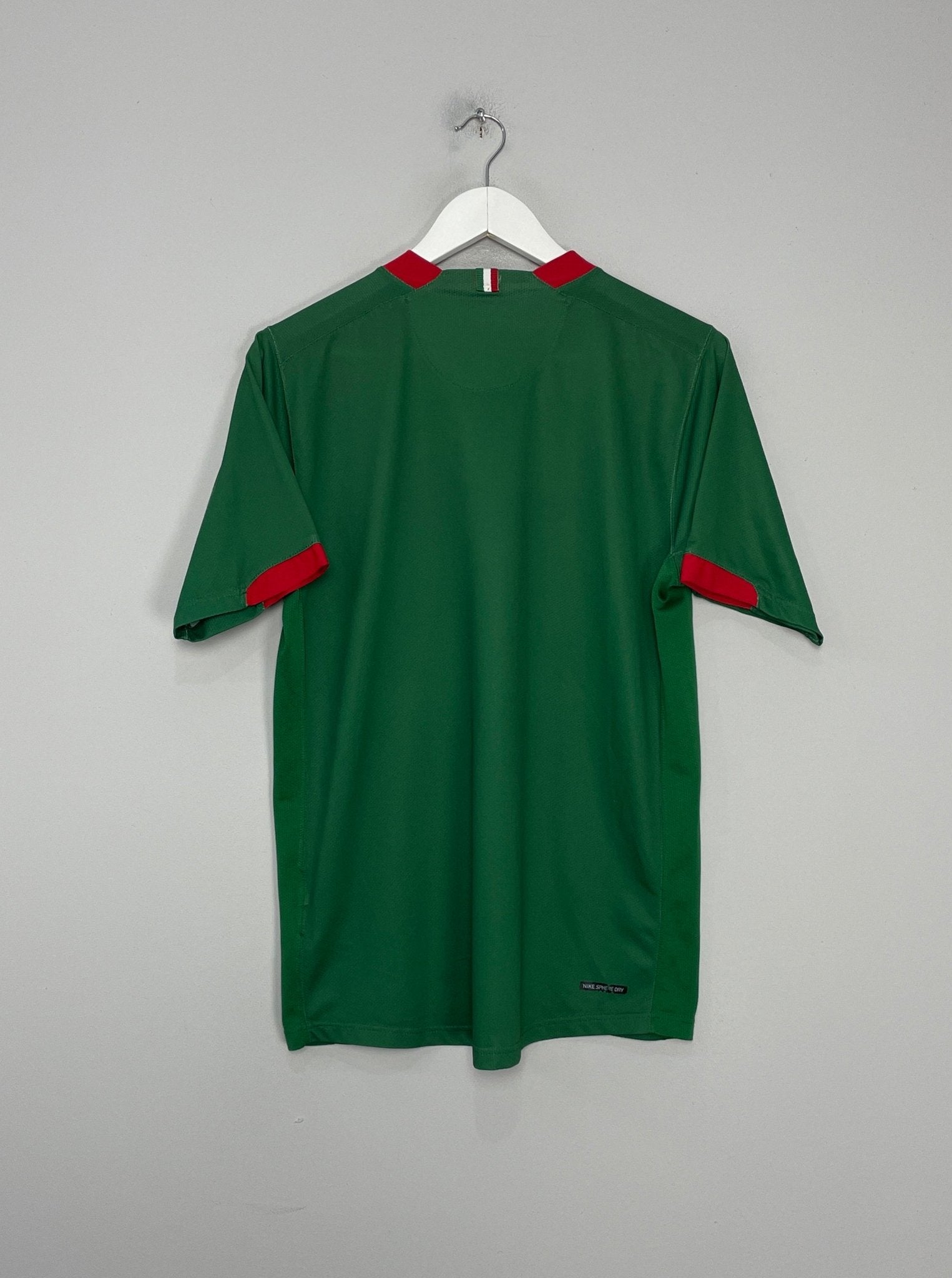 Shop 2006/07 MEXICO HOME SHIRT (M) NIKE, classic football shirts, vintage football shirts & retro soccer jerseys at Cult Kits
