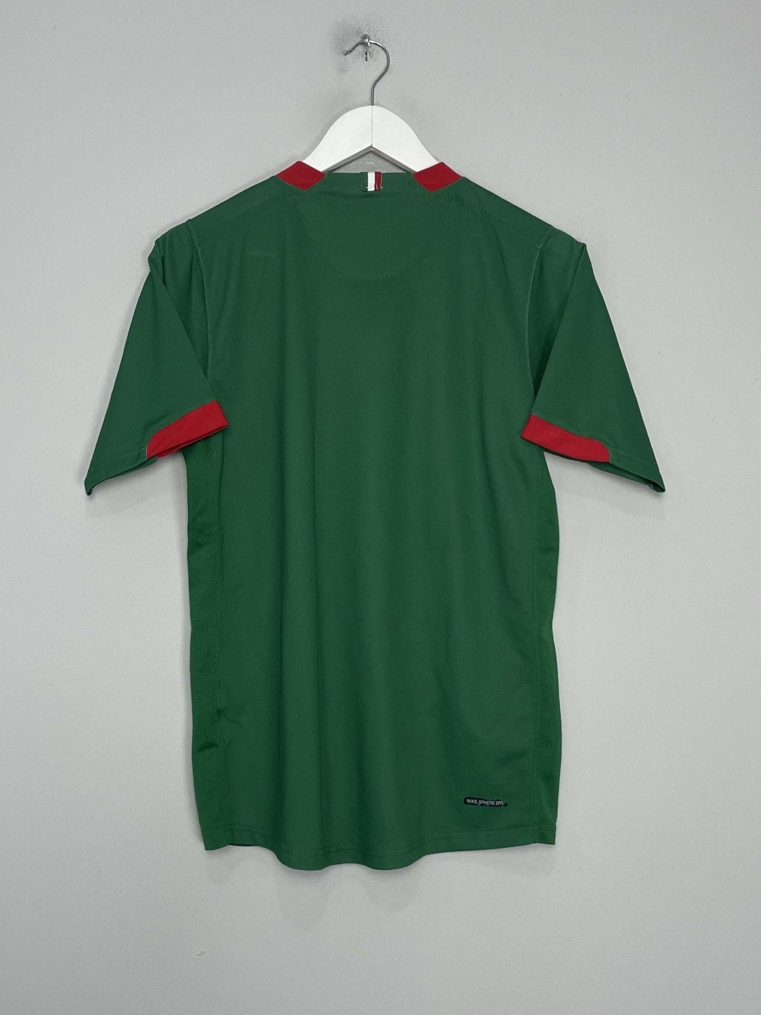 Shop 2006/07 MEXICO HOME SHIRT (S) NIKE, classic football shirts, vintage football shirts & retro soccer jerseys at Cult Kits