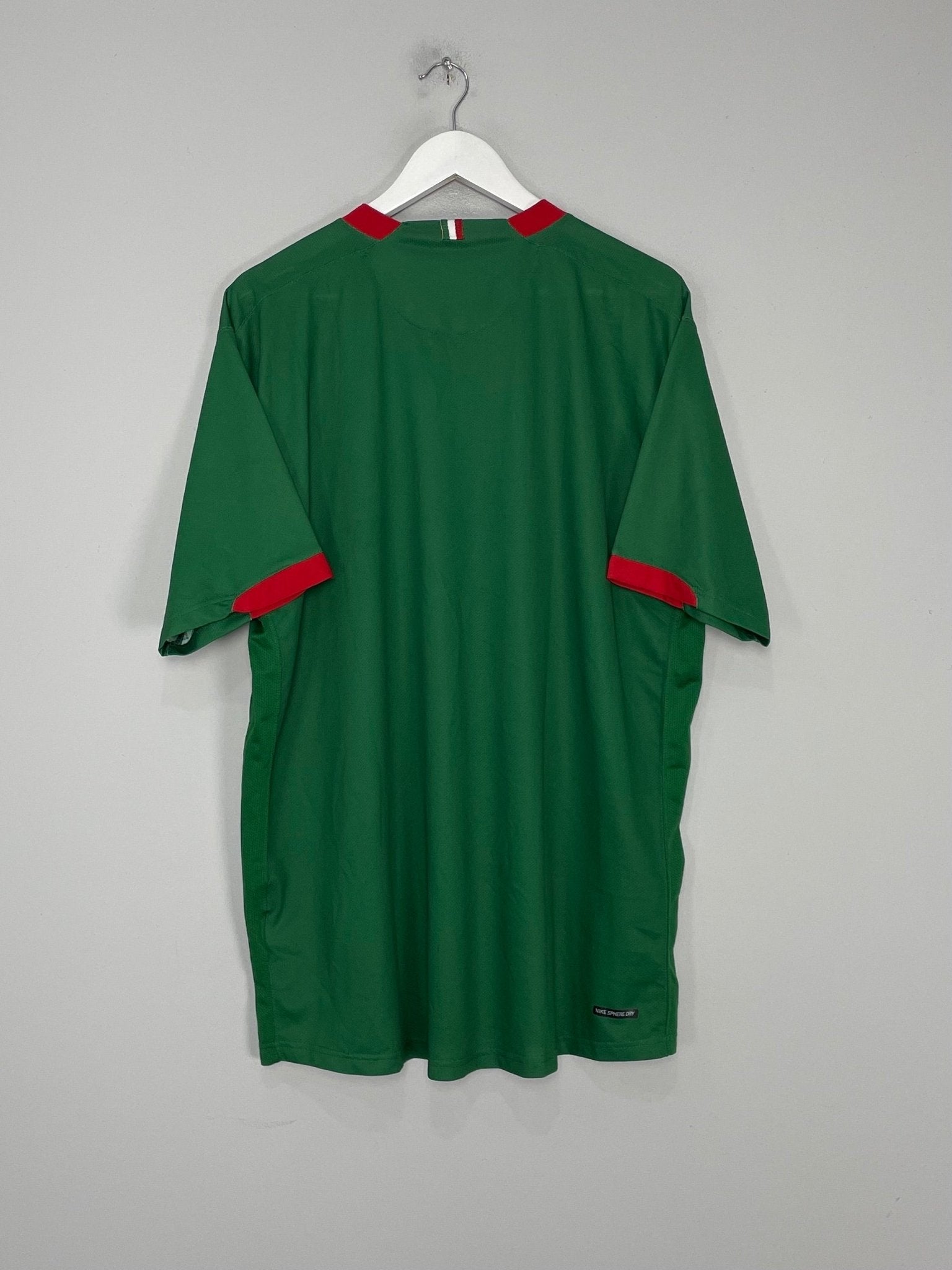 Shop 2006/07 MEXICO HOME SHIRT (XL) NIKE, classic football shirts, vintage football shirts & retro soccer jerseys at Cult Kits