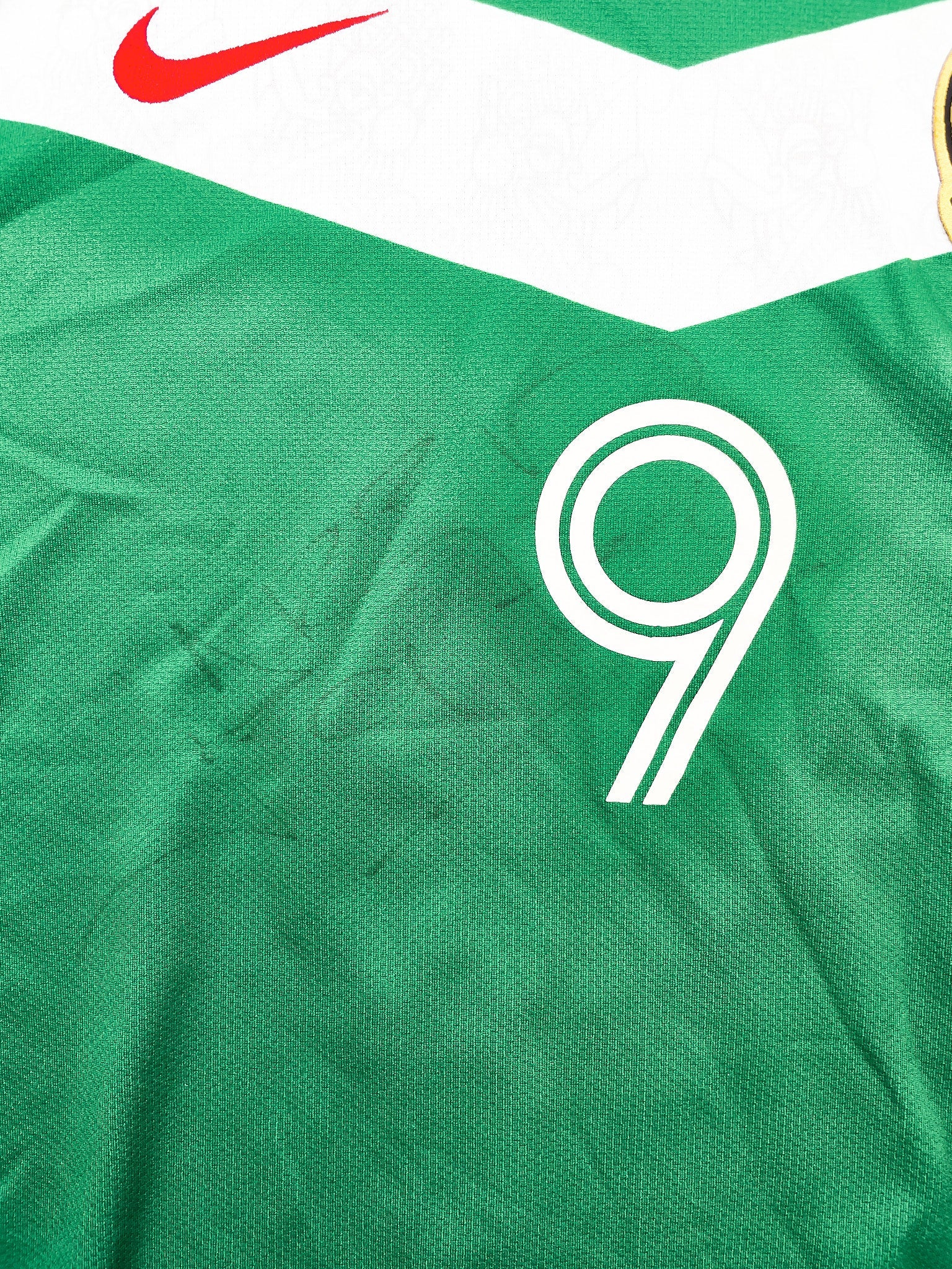 Buy 2006/07 Mexico J.Borgetti *Signed* Home Shirt (M) Nike ~ Free worldwide shipping ~ Authentic Vintage Football Shirts from Cult Kits