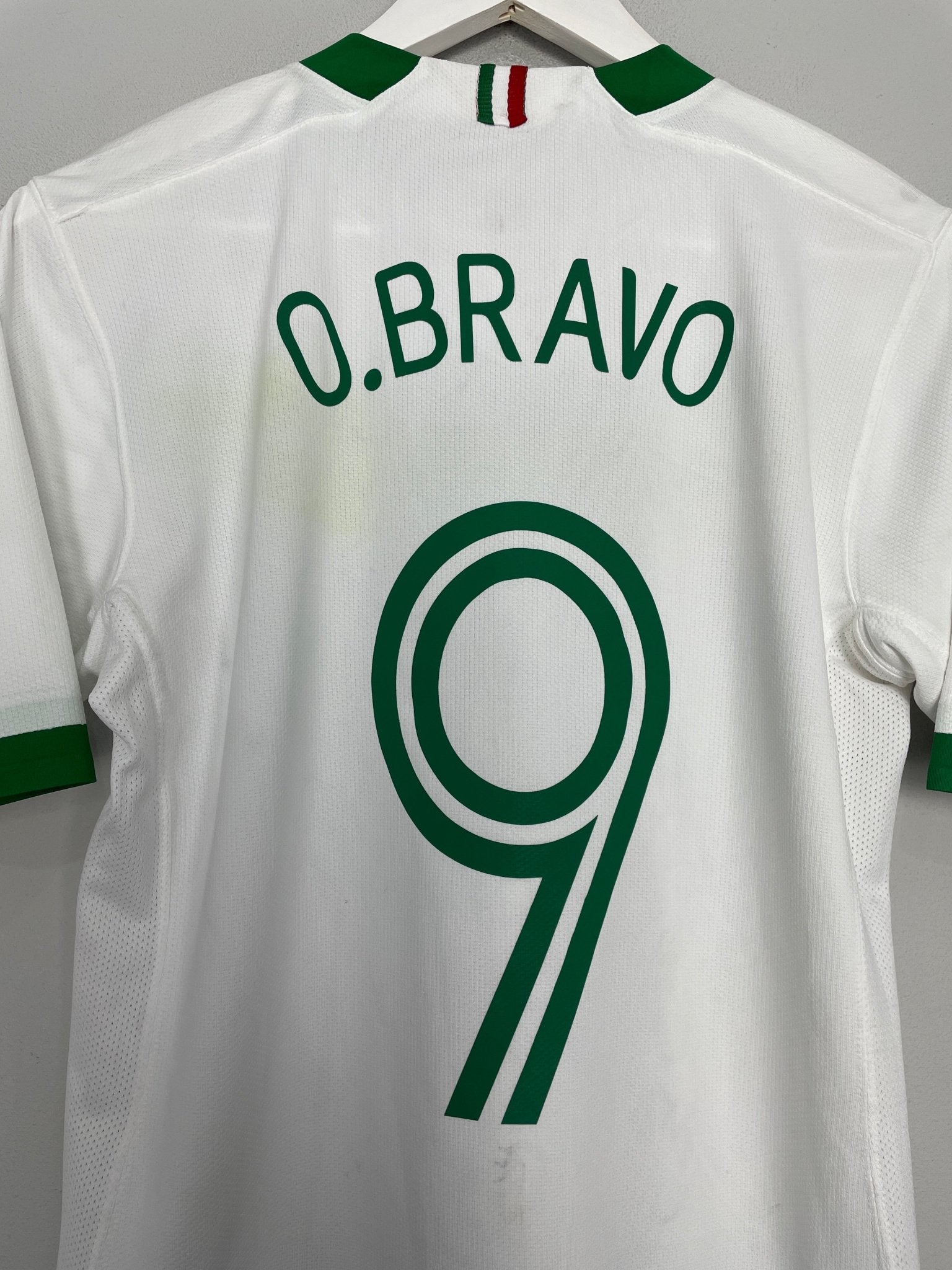 Shop 2006/07 MEXICO O.BRAVO #9 *PLAYER ISSUE + SQUAD SIGNED* AWAY SHIRT (M) NIKE, classic football shirts, vintage football shirts & retro soccer jerseys at Cult Kits