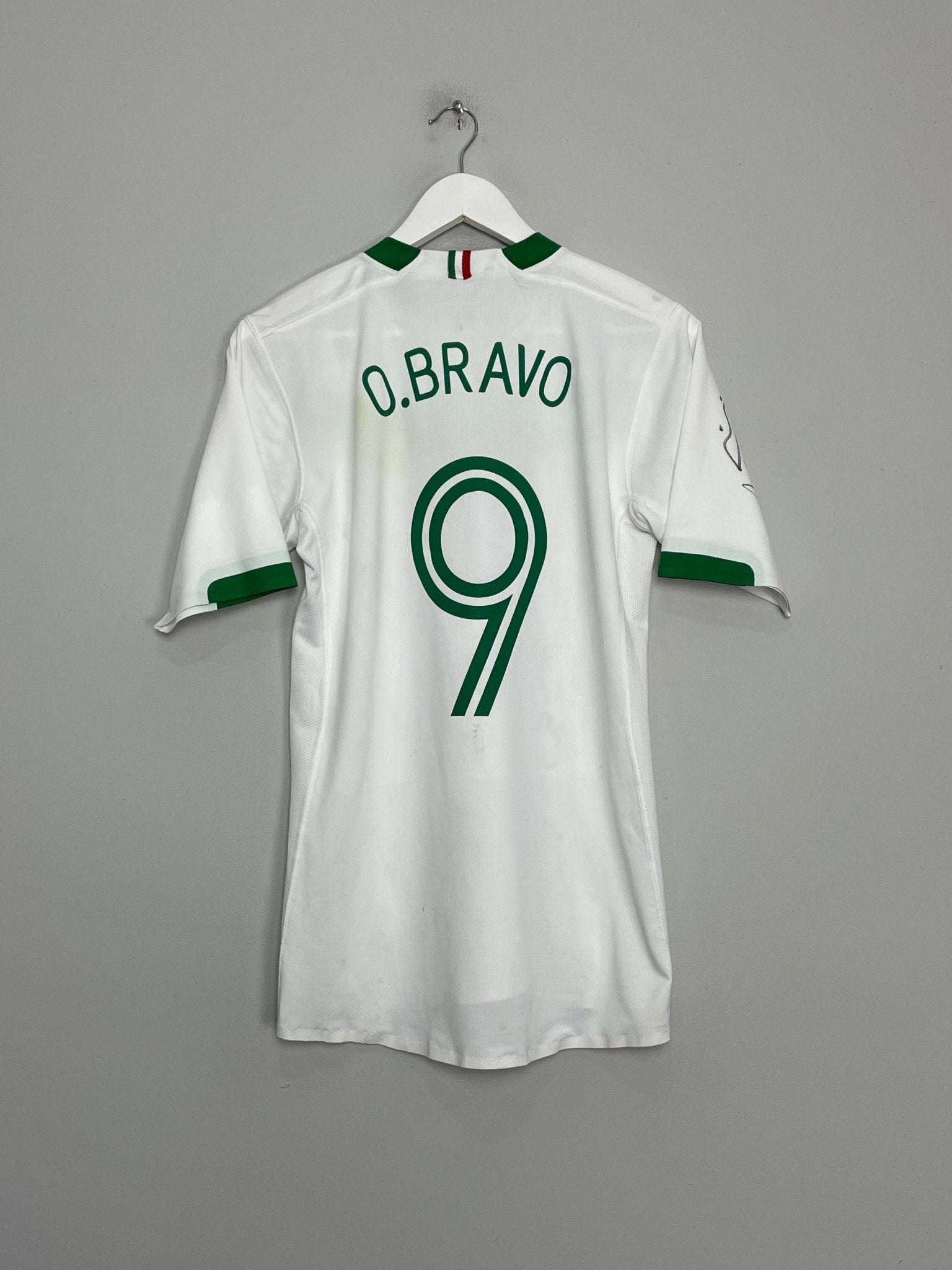 Shop 2006/07 MEXICO O.BRAVO #9 *PLAYER ISSUE + SQUAD SIGNED* AWAY SHIRT (M) NIKE, classic football shirts, vintage football shirts & retro soccer jerseys at Cult Kits