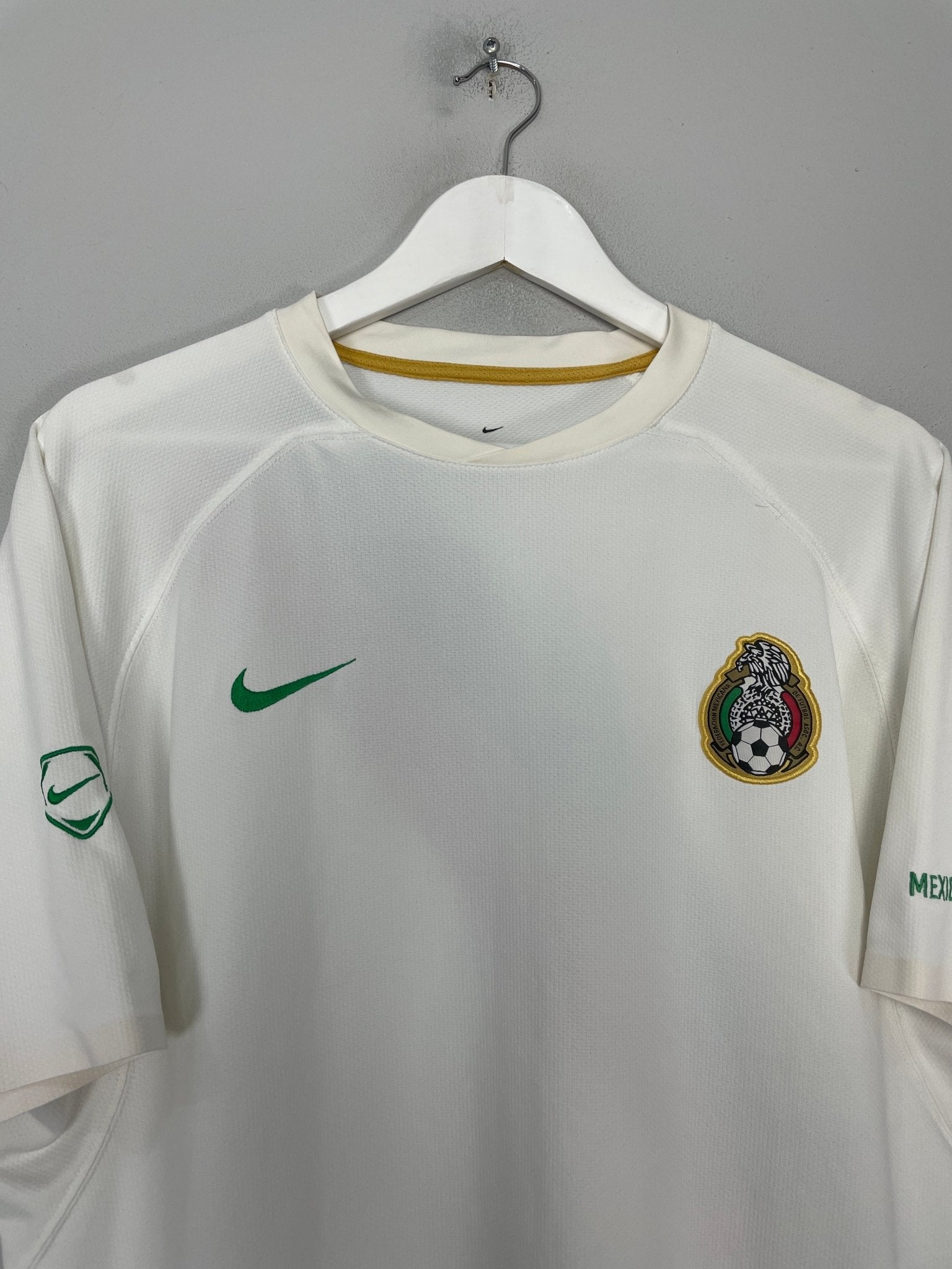 Shop 2006/07 MEXICO TRAINING SHIRT (XL) NIKE, classic football shirts, vintage football shirts & retro soccer jerseys at Cult Kits