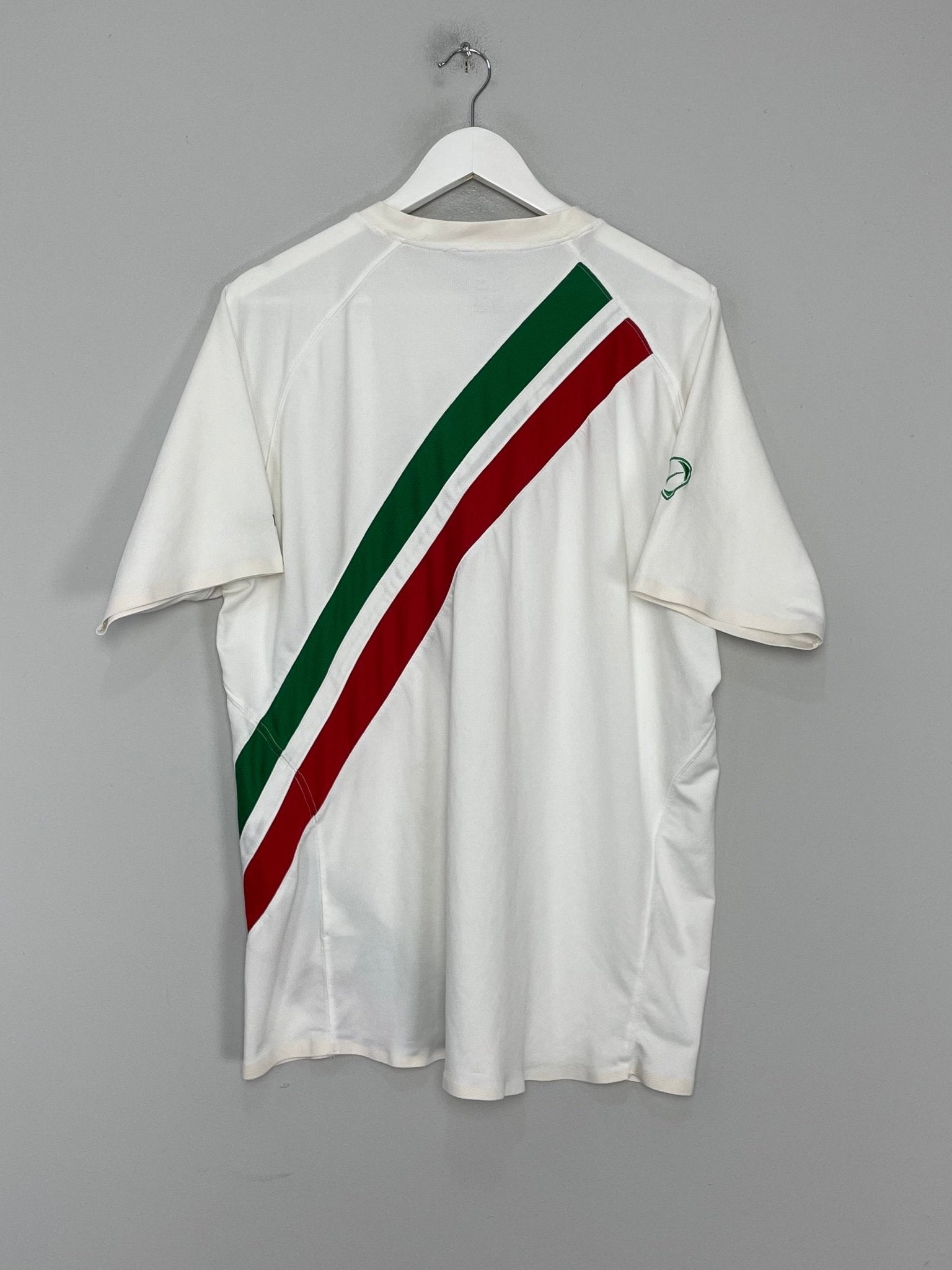 Shop 2006/07 MEXICO TRAINING SHIRT (XL) NIKE, classic football shirts, vintage football shirts & retro soccer jerseys at Cult Kits