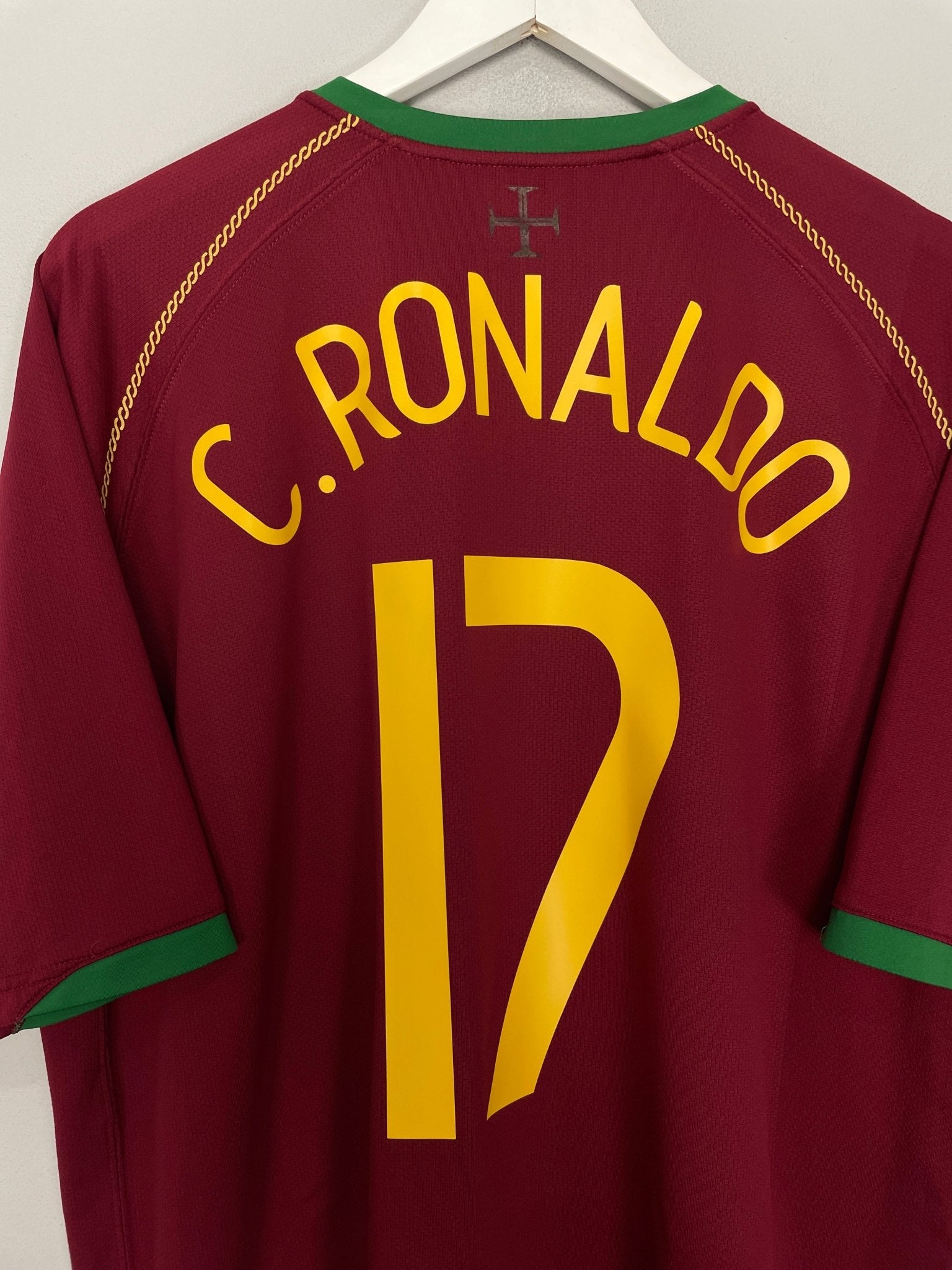 Shop 2006/07 PORTUGAL C.RONALDO #17 HOME SHIRT (XL) NIKE, classic football shirts, vintage football shirts & retro soccer jerseys at Cult Kits