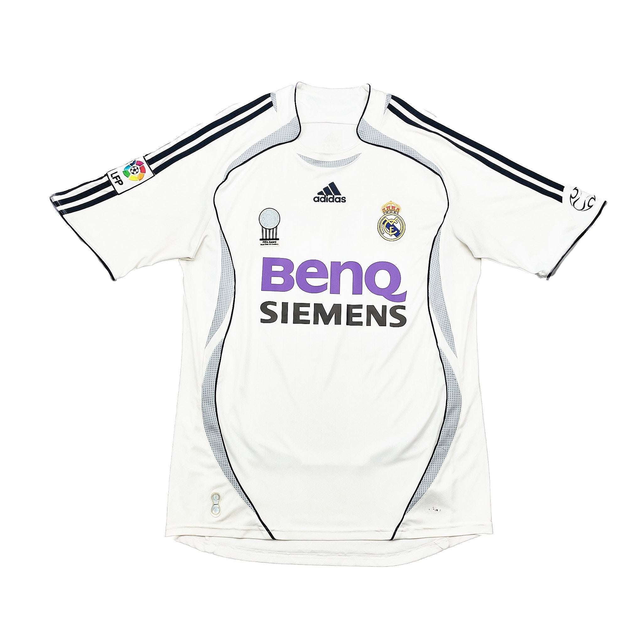 Buy 2006/07 Real Madrid Beckham 23 Home Shirt (M) Adidas ~ Free worldwide shipping ~ Authentic Vintage Football Shirts from Cult Kits