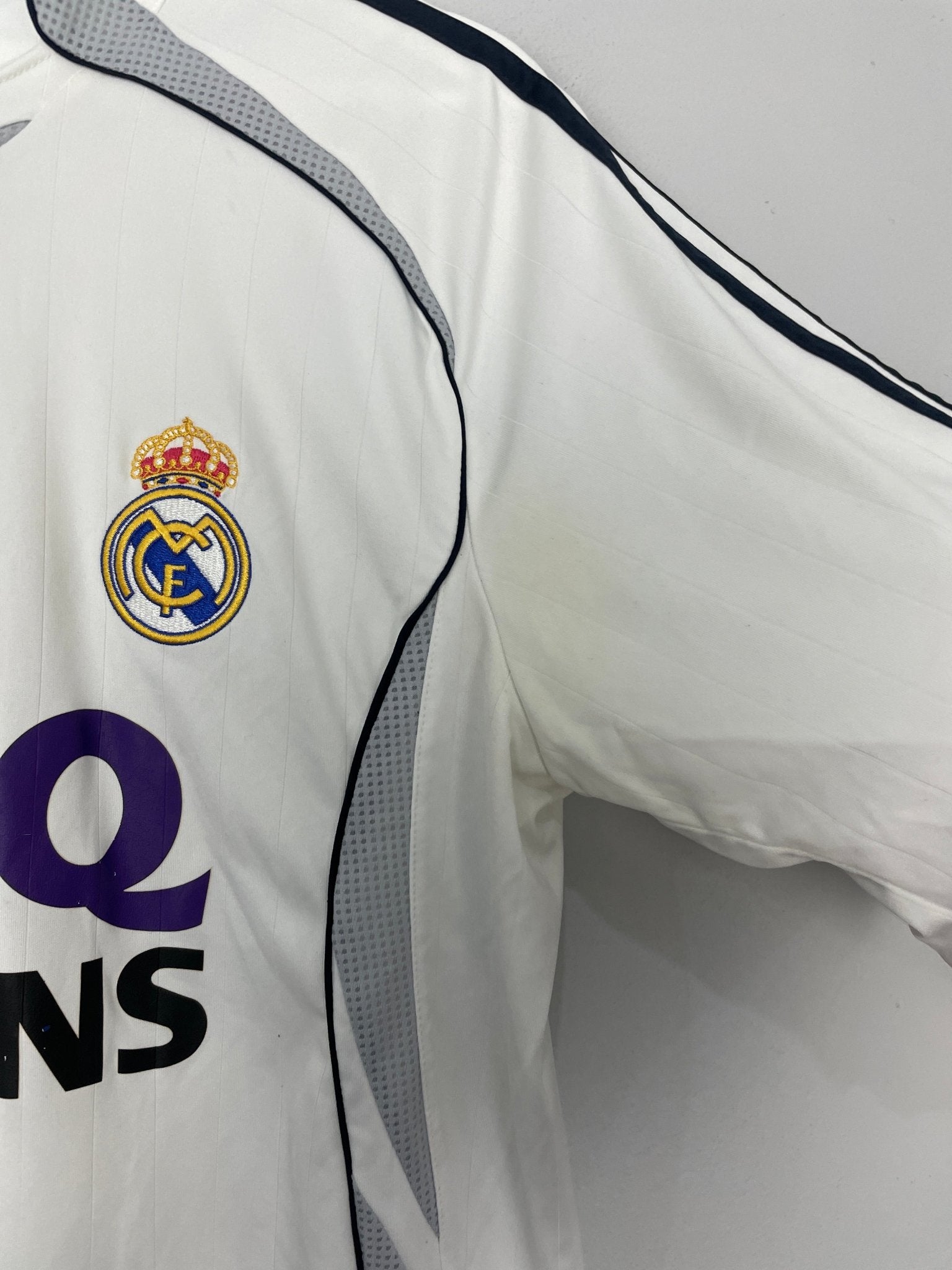 Shop 2006/07 REAL MADRID CANNAVARO #5 HOME SHIRT (M) ADIDAS, classic football shirts, vintage football shirts & retro soccer jerseys at Cult Kits
