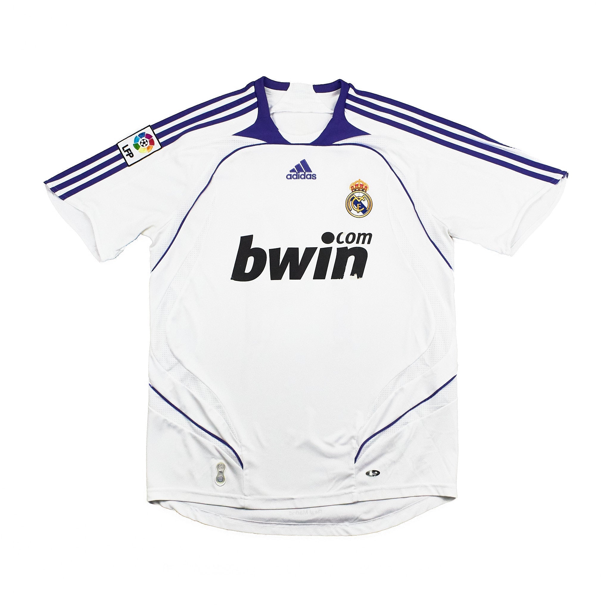 Buy 2006/07 Real Madrid Guti.Haz 14 Home Shirt (M) Adidas ~ Free worldwide shipping ~ Authentic Vintage Football Shirts from Cult Kits