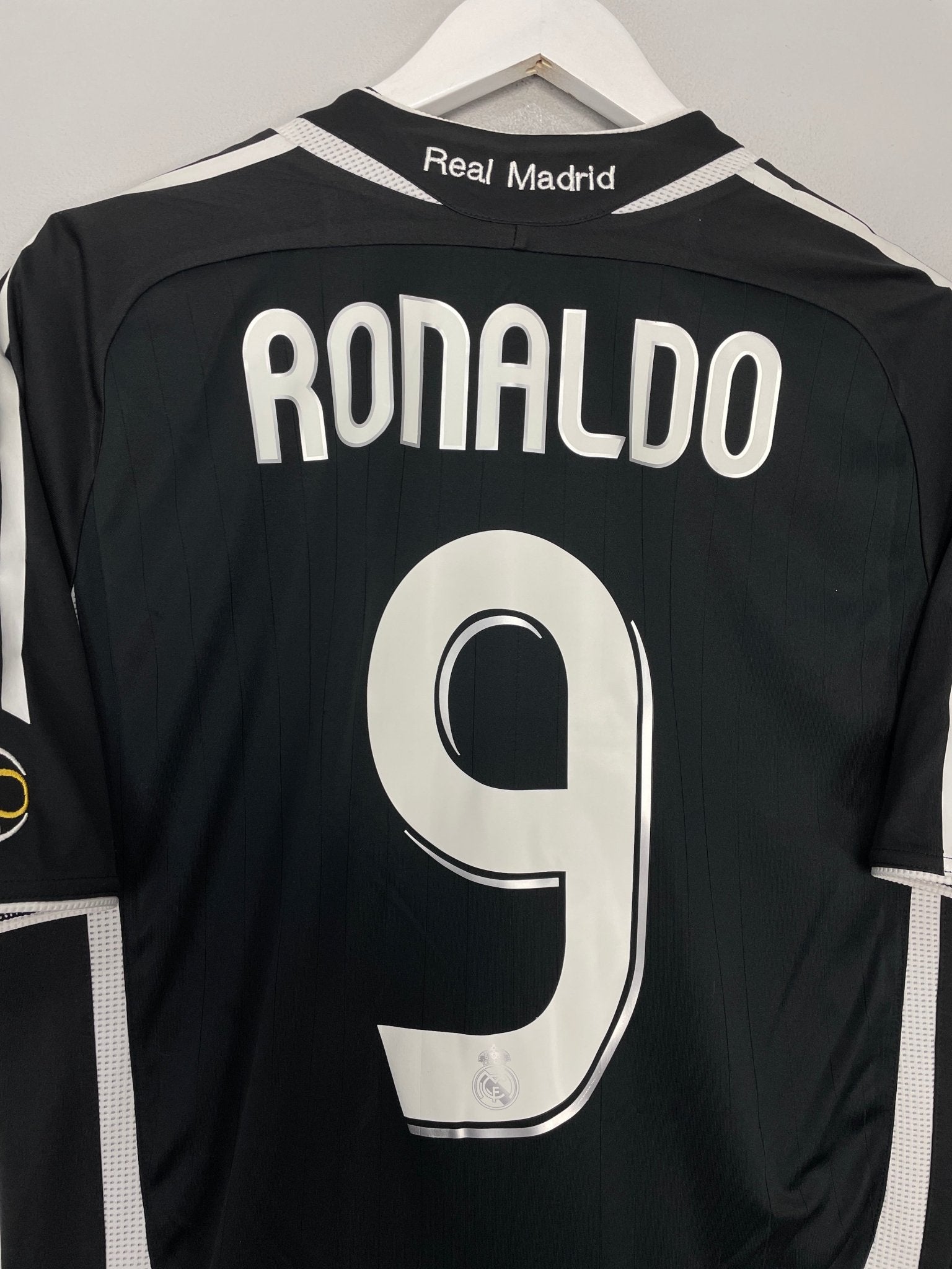 Shop 2006/07 REAL MADRID RONALDO #9 AWAY SHIRT (M) ADIDAS, classic football shirts, vintage football shirts & retro soccer jerseys at Cult Kits