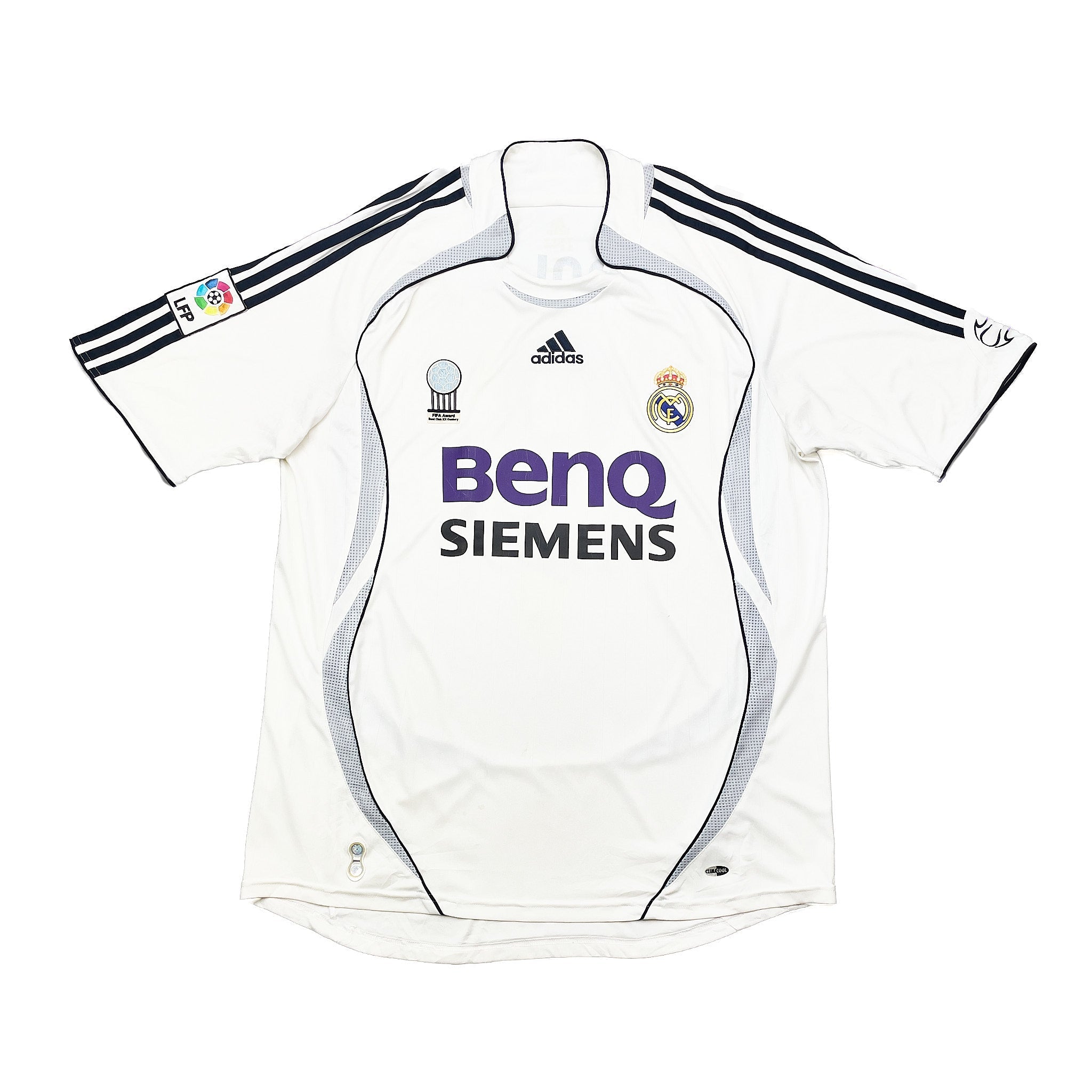 Buy 2006/07 Real Madrid Ronaldo 9 Home Shirt (L) Adidas ~ Free worldwide shipping ~ Authentic Vintage Football Shirts from Cult Kits
