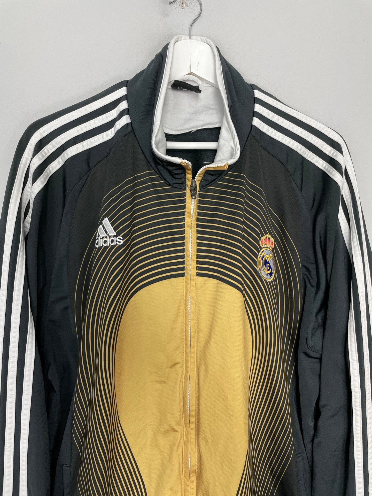 Shop 2006/07 REAL MADRID TRACKSUIT TOP (XL) ADIDAS, classic football shirts, vintage football shirts & retro soccer jerseys at Cult Kits