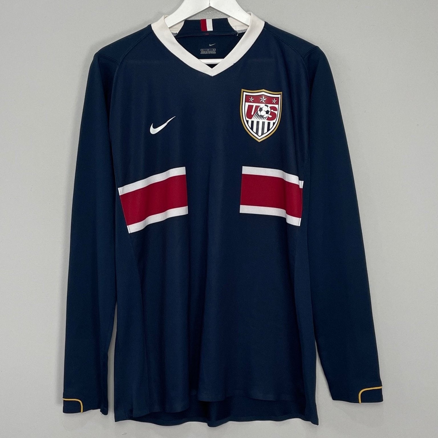 Shop 2006/07 USA *PLAYER ISSUE* L/S AWAY SHIRT (L) NIKE, classic football shirts, vintage football shirts & retro soccer jerseys at Cult Kits