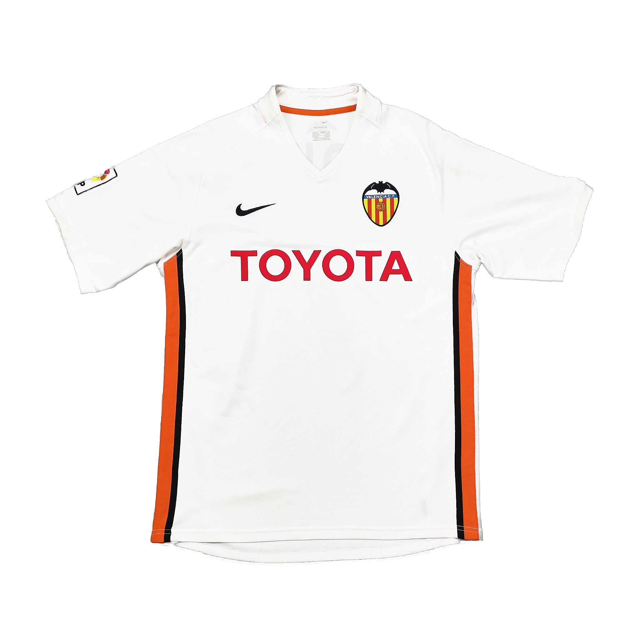 Buy 2006/07 VALENCIA DAVID VILLA 7 HOME SHIRT (M) NIKE ~ Free worldwide shipping available ~ Authentic Vintage Football Shirts from Cult Kits