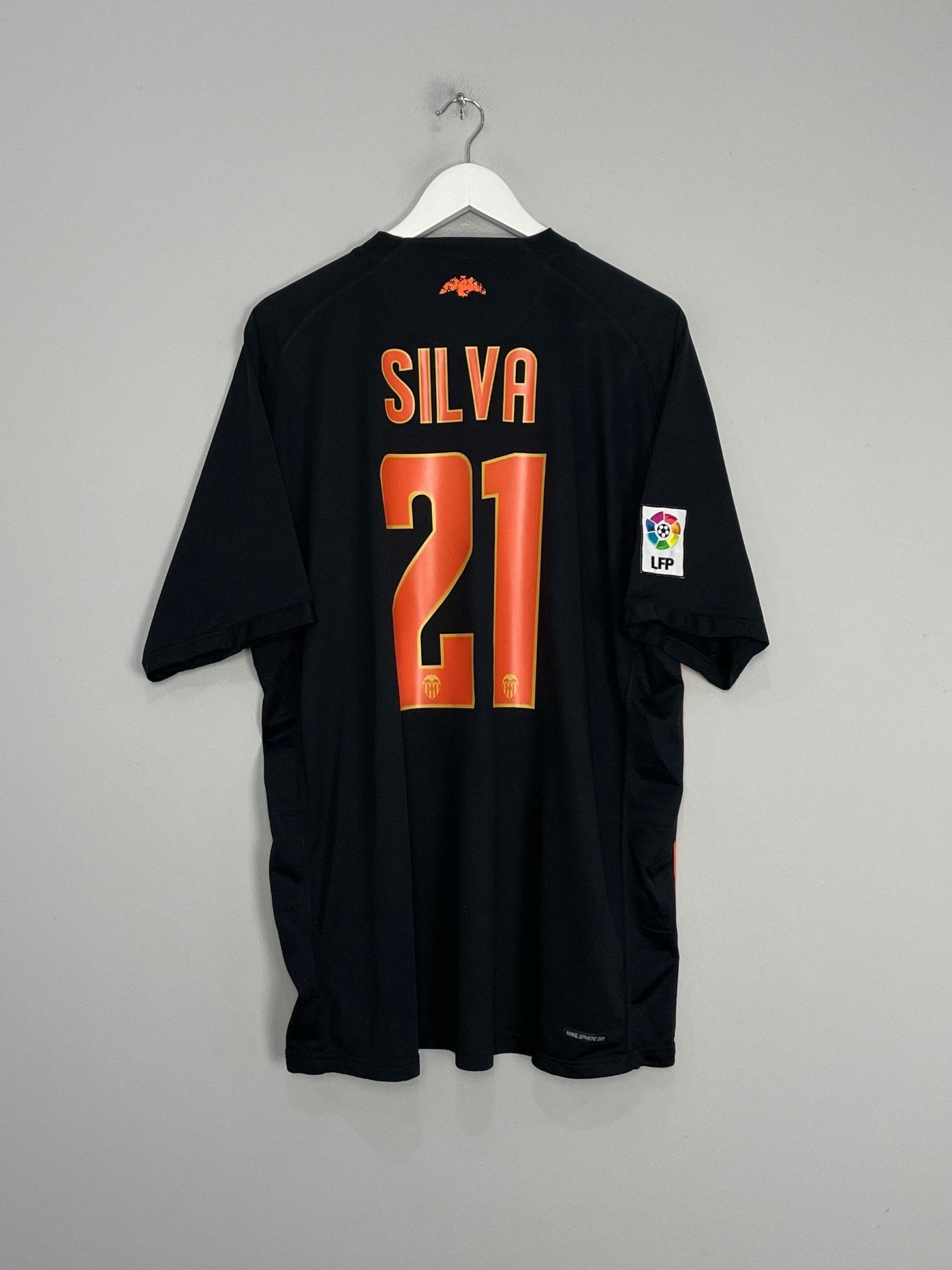 Shop 2006/07 VALENCIA SILVA #21 AWAY SHIRT (XXL) NIKE, classic football shirts, vintage football shirts & retro soccer jerseys at Cult Kits