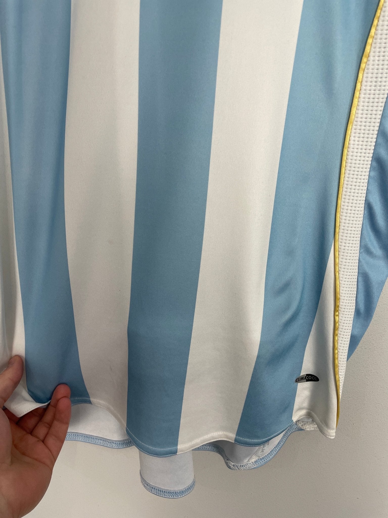 Shop 2006/08 ARGENTINA MESSI #19 HOME SHIRT (L) ADIDAS, classic football shirts, vintage football shirts & retro soccer jerseys at Cult Kits