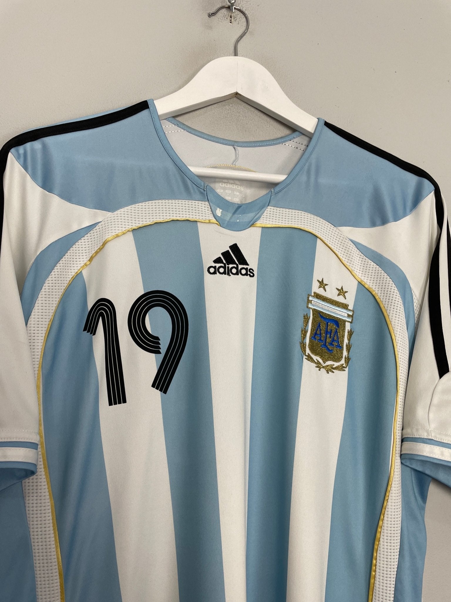Shop 2006/08 ARGENTINA MESSI #19 HOME SHIRT (L) ADIDAS, classic football shirts, vintage football shirts & retro soccer jerseys at Cult Kits