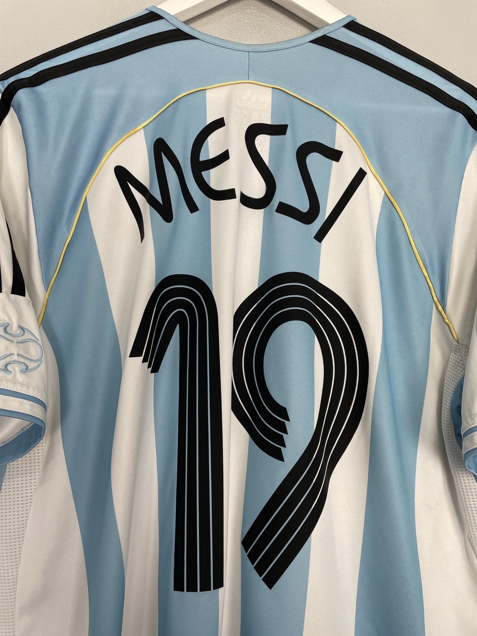 Shop 2006/08 ARGENTINA MESSI #19 HOME SHIRT (L) ADIDAS, classic football shirts, vintage football shirts & retro soccer jerseys at Cult Kits