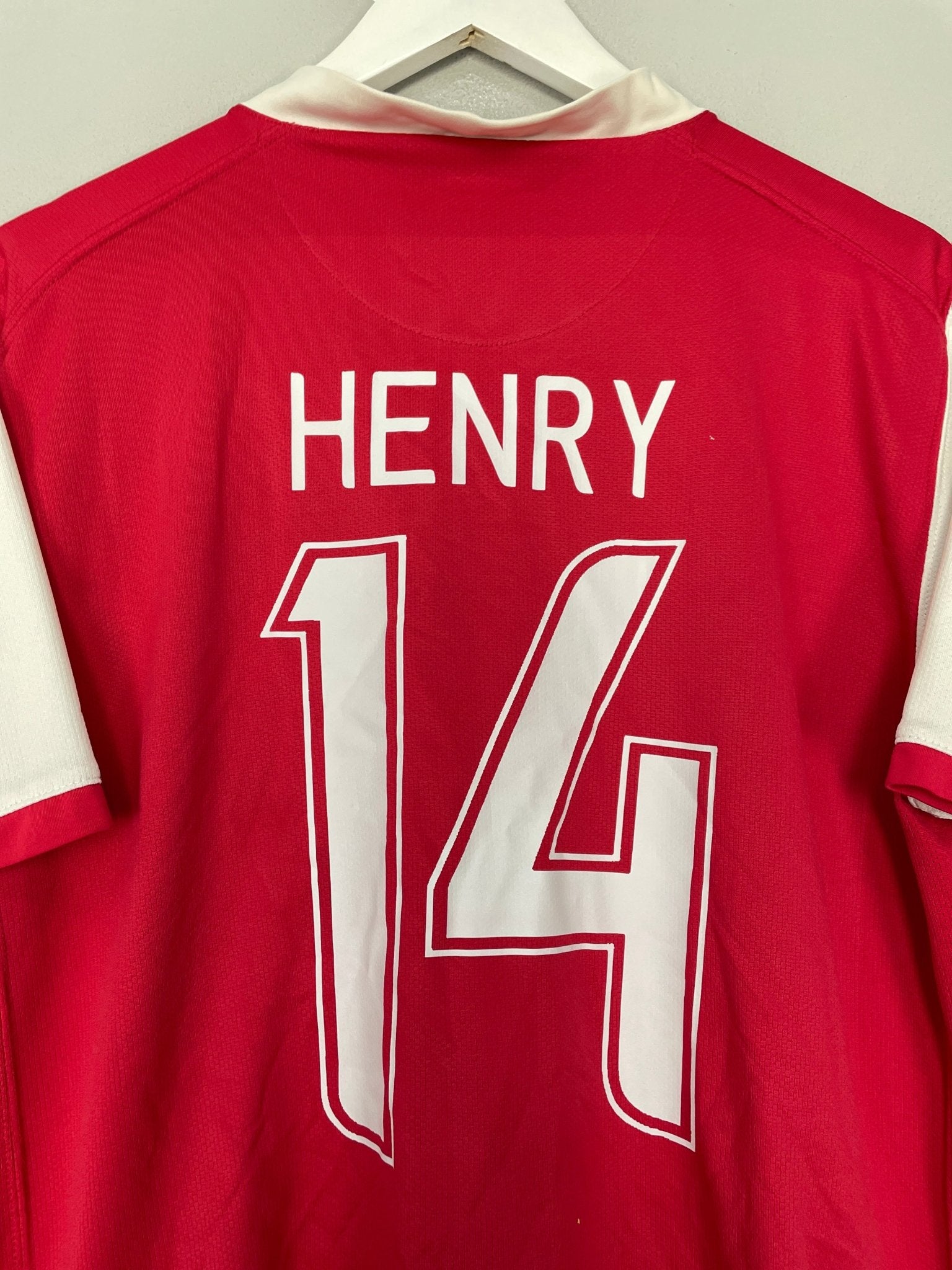 Shop 2006/08 ARSENAL HENRY #14 HOME SHIRT (M) NIKE, classic football shirts, vintage football shirts & retro soccer jerseys at Cult Kits