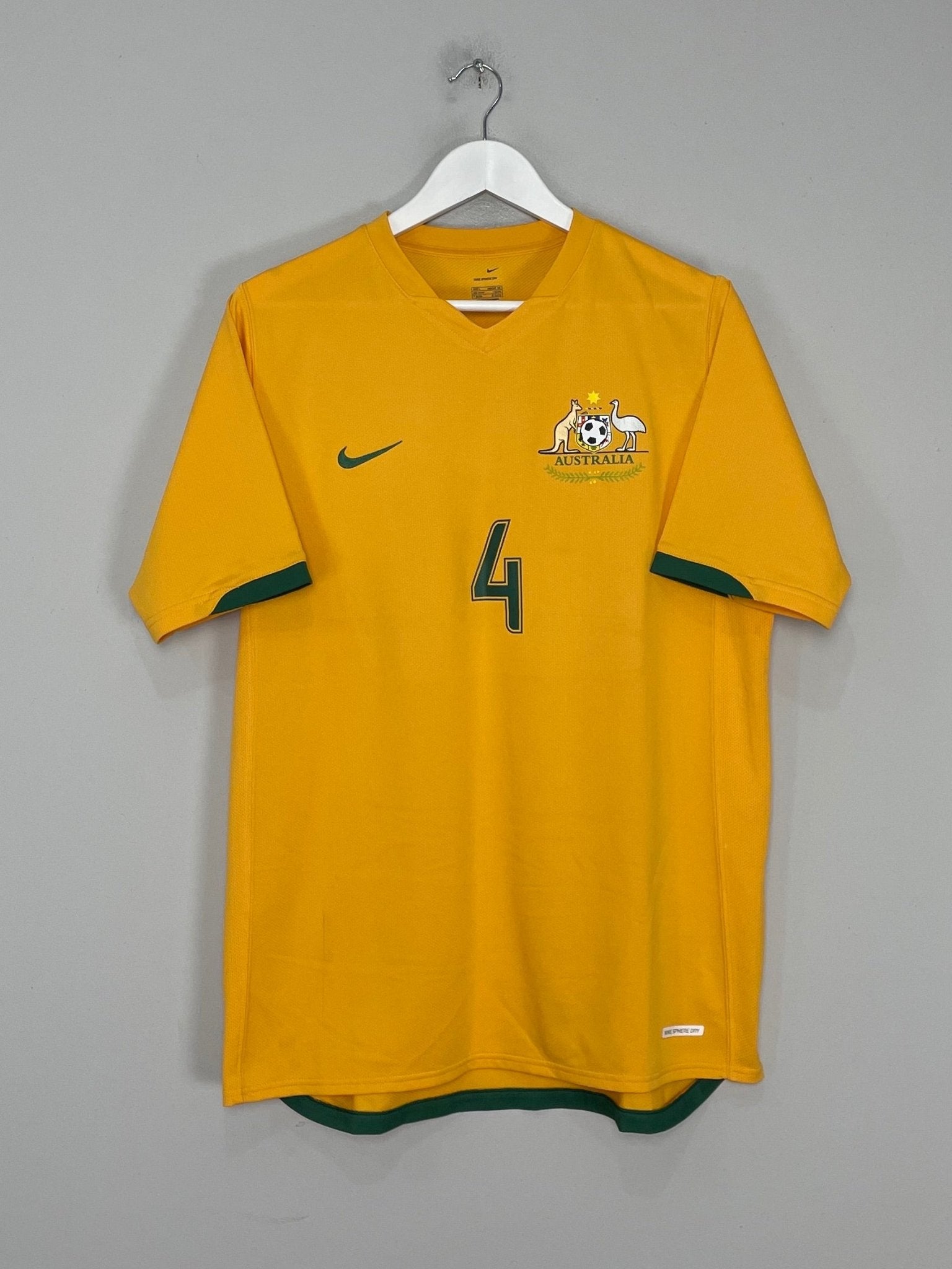 Shop 2006/08 AUSTRALIA CAHILL #4 HOME SHIRT (L) NIKE, classic football shirts, vintage football shirts & retro soccer jerseys at Cult Kits