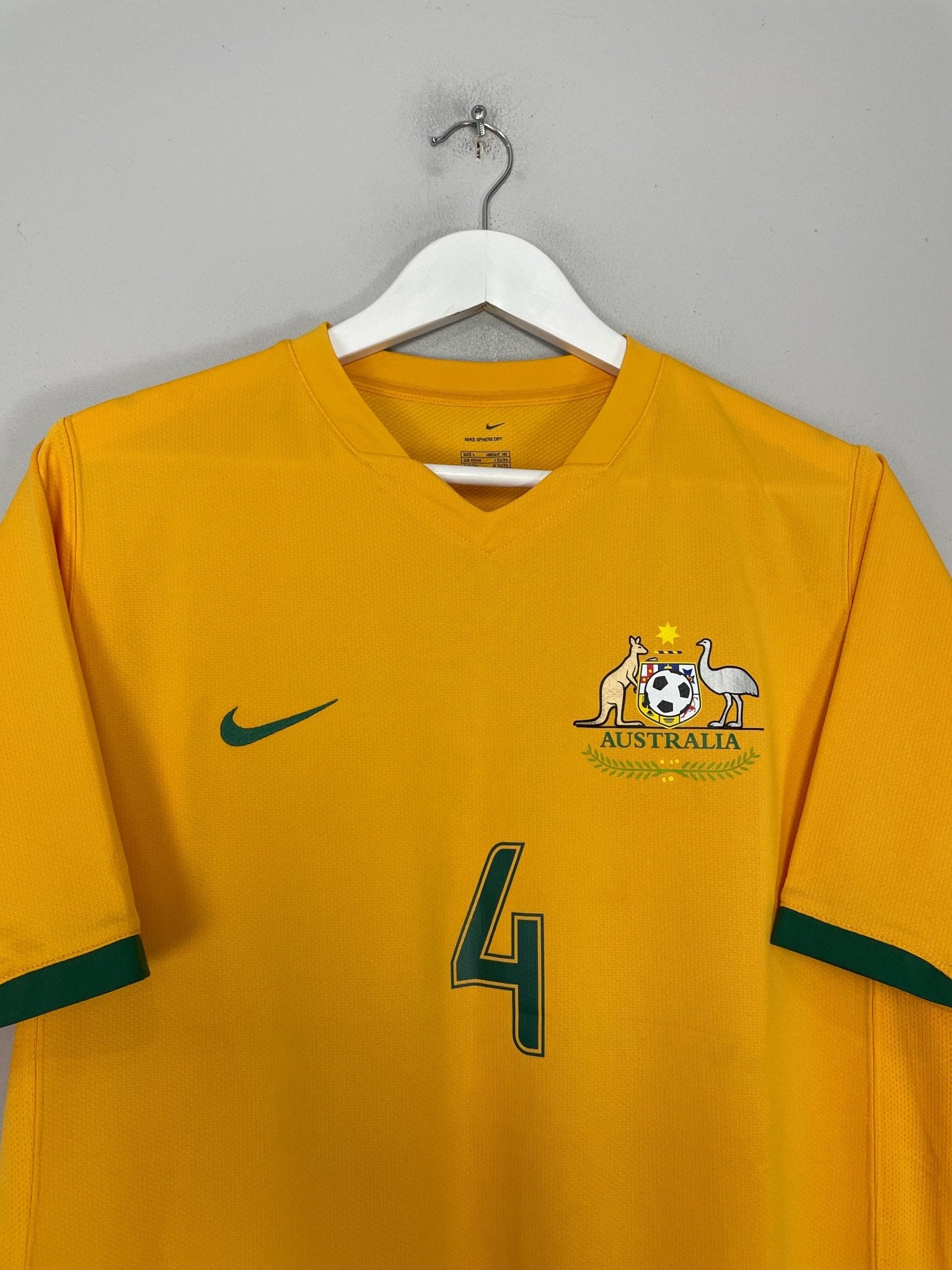 Shop 2006/08 AUSTRALIA CAHILL #4 HOME SHIRT (L) NIKE, classic football shirts, vintage football shirts & retro soccer jerseys at Cult Kits