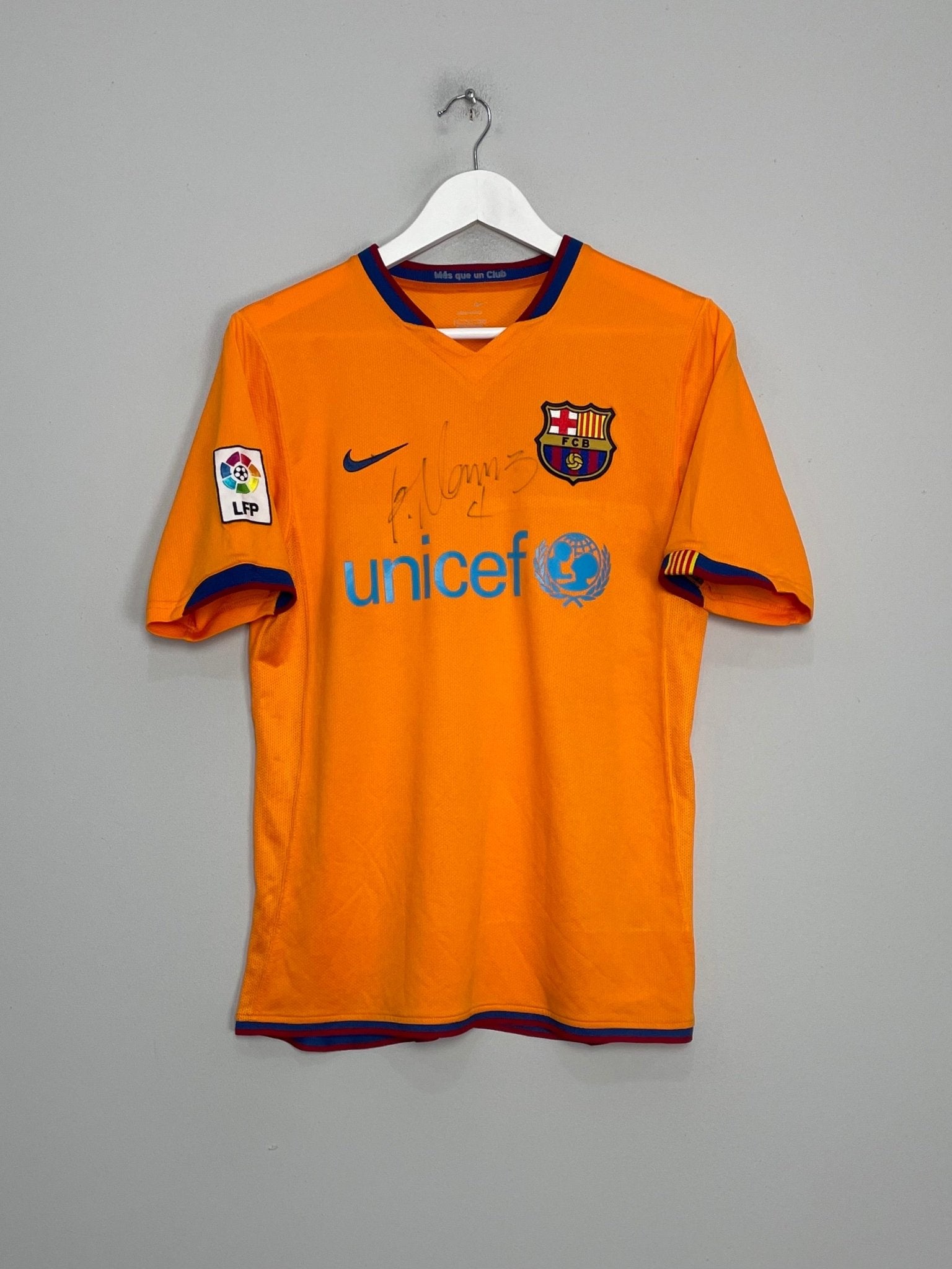 Shop 2006/08 BARCELONA R.MARQUEZ #4 *SIGNED* AWAY SHIRT (S) NIKE, classic football shirts, vintage football shirts & retro soccer jerseys at Cult Kits