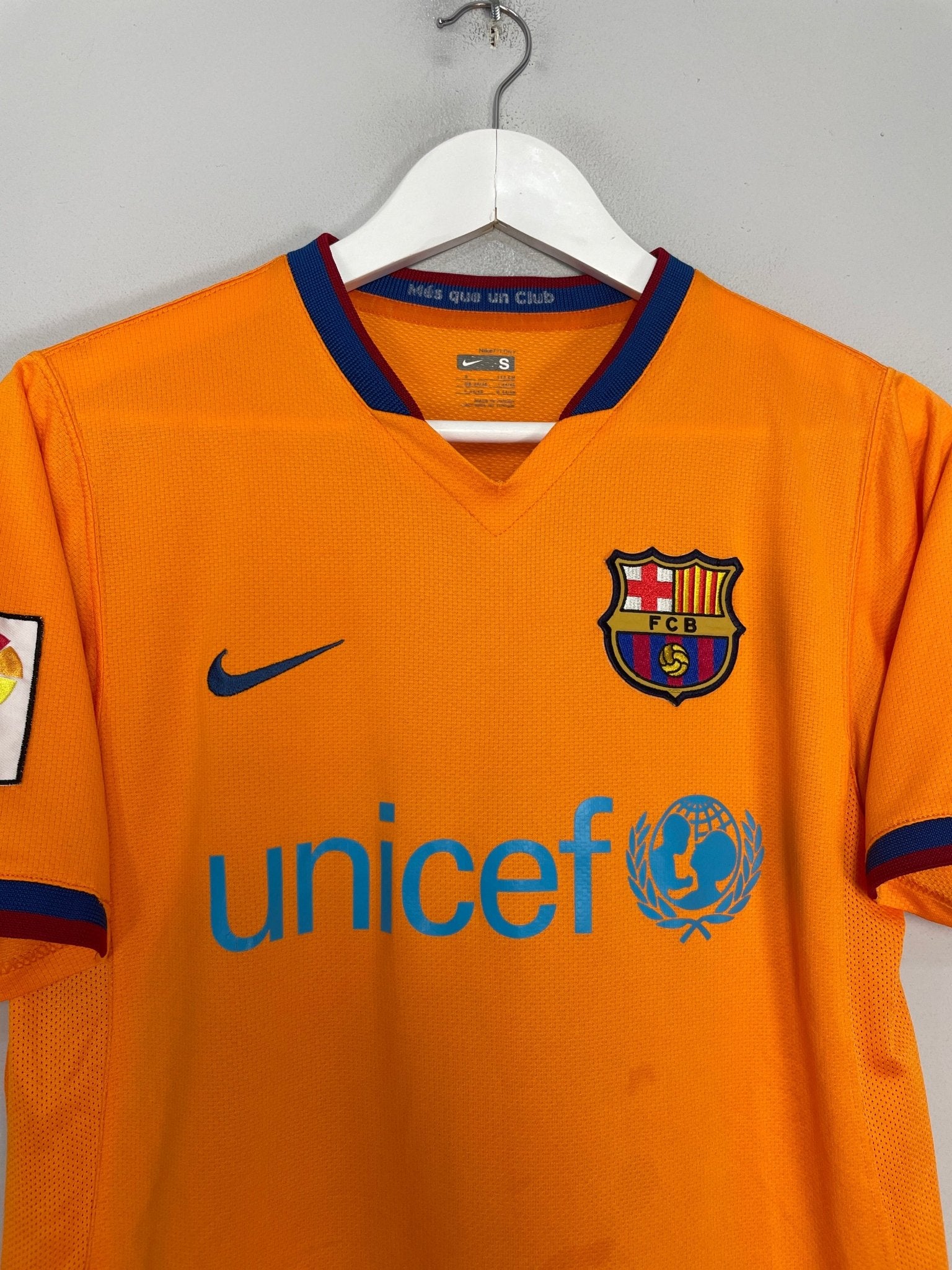 Shop 2006/08 BARCELONA RONALDINHO #10 AWAY SHIRT (S) NIKE, classic football shirts, vintage football shirts & retro soccer jerseys at Cult Kits