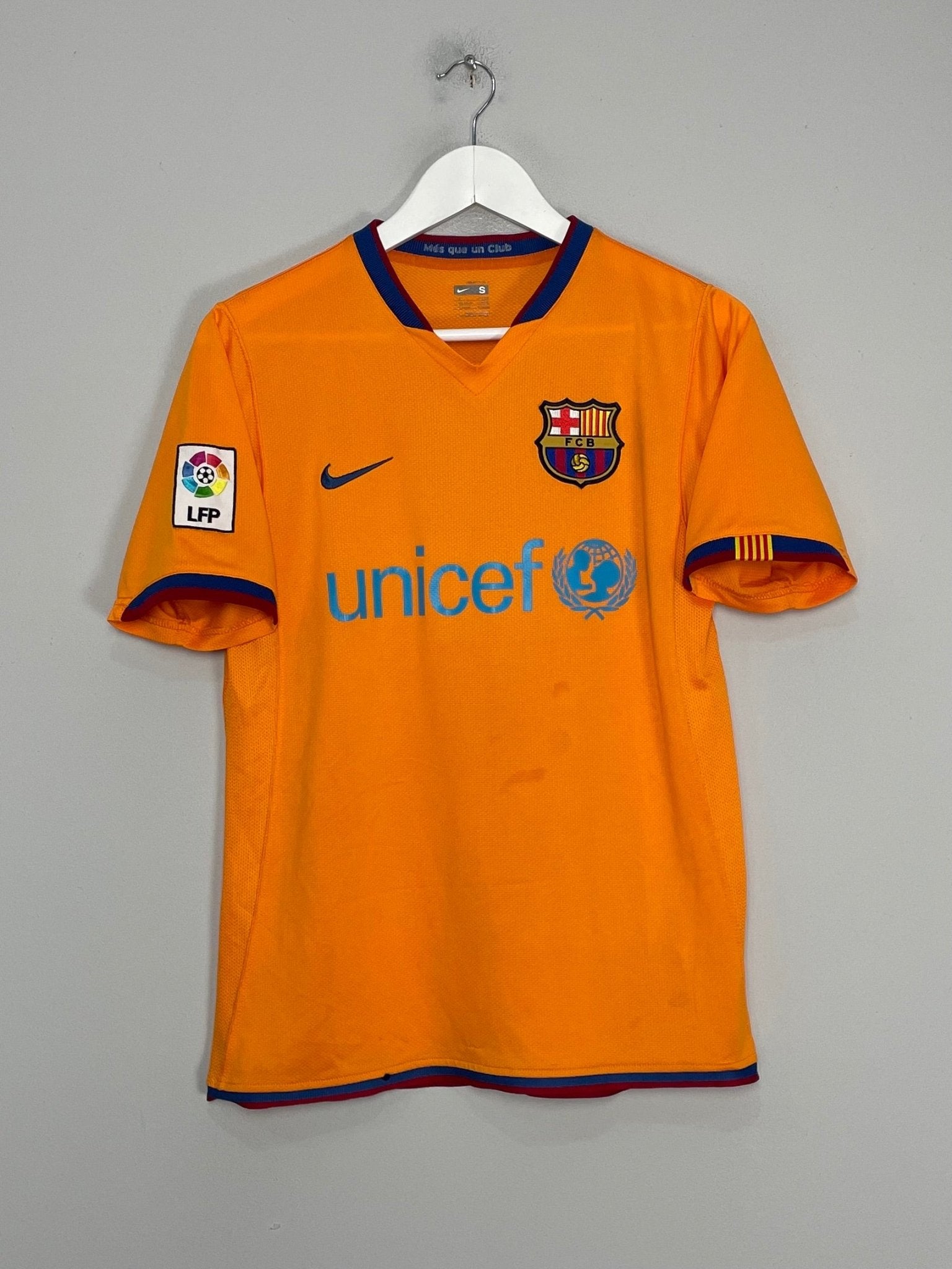 Shop 2006/08 BARCELONA RONALDINHO #10 AWAY SHIRT (S) NIKE, classic football shirts, vintage football shirts & retro soccer jerseys at Cult Kits