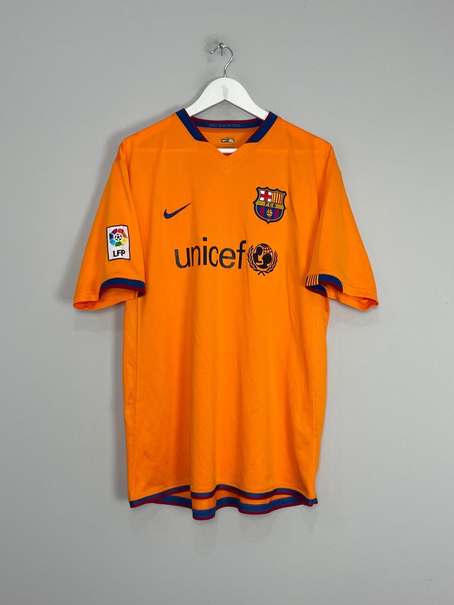 Shop 2006/08 BARCELONA RONALDINHO #10 AWAY SHIRT (XL) NIKE, classic football shirts, vintage football shirts & retro soccer jerseys at Cult Kits