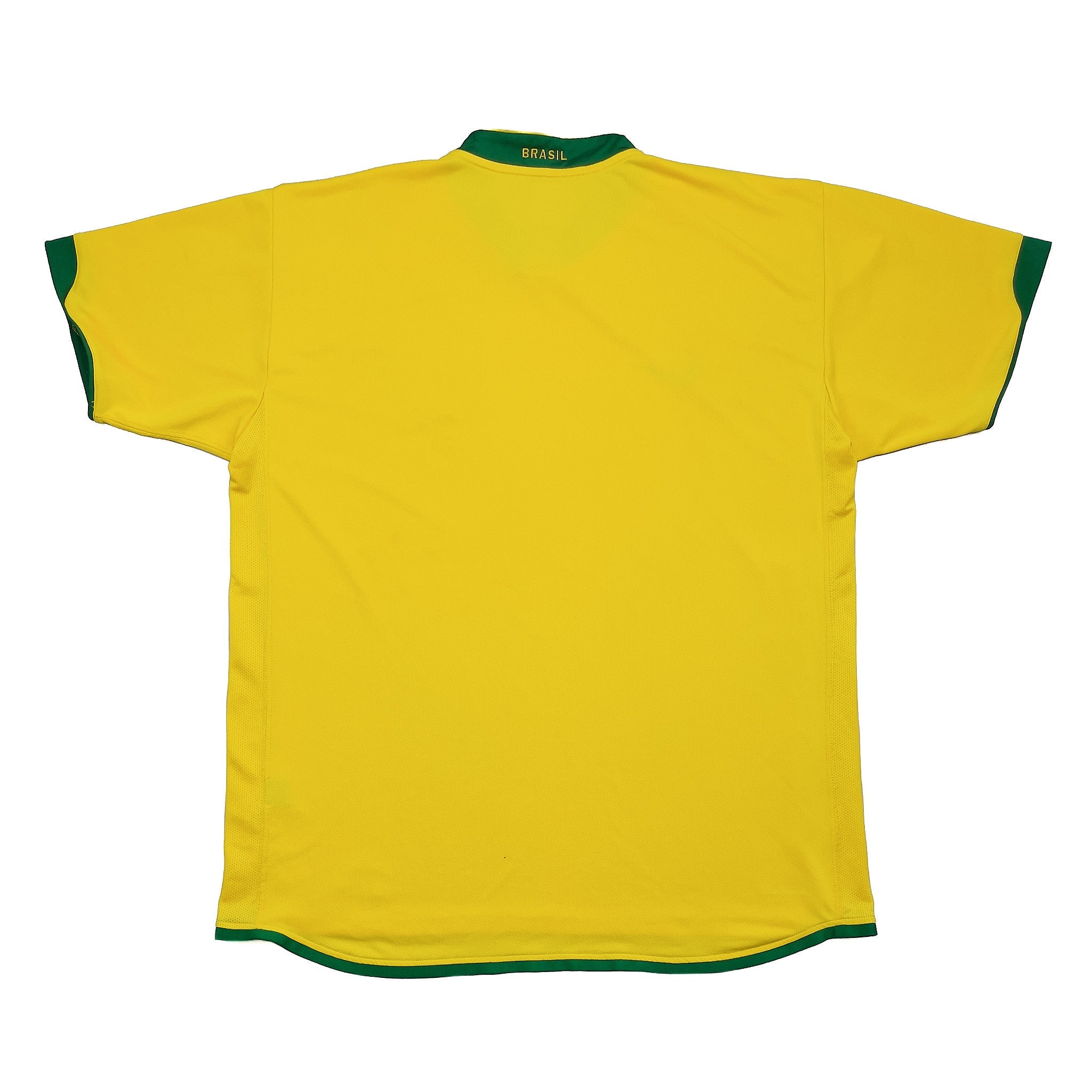 Buy 2006/08 Brazil Home Shirt (XXL) Nike ~ Free worldwide shipping ~ Authentic Vintage Football Shirts from Cult Kits