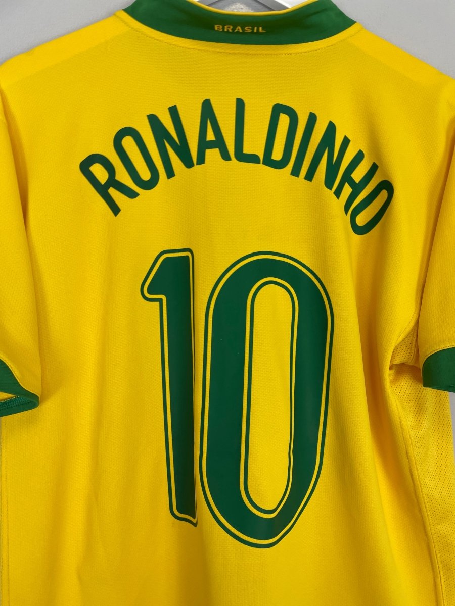 2006/08 BRAZIL RONALDINHO 10 HOME SHIRT (M) NIKE - Cult Kits - Medium - Buy Vintage Football Shirts, Authentic Retro Football Shirts For Sale, Classic Football Shirts & Soccer Jersey