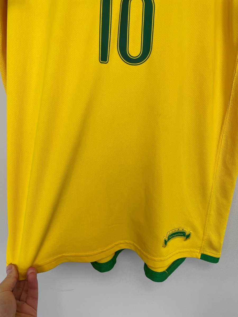 2006/08 BRAZIL RONALDINHO 10 HOME SHIRT (M) NIKE - Cult Kits - Medium - Buy Vintage Football Shirts, Authentic Retro Football Shirts For Sale, Classic Football Shirts & Soccer Jersey