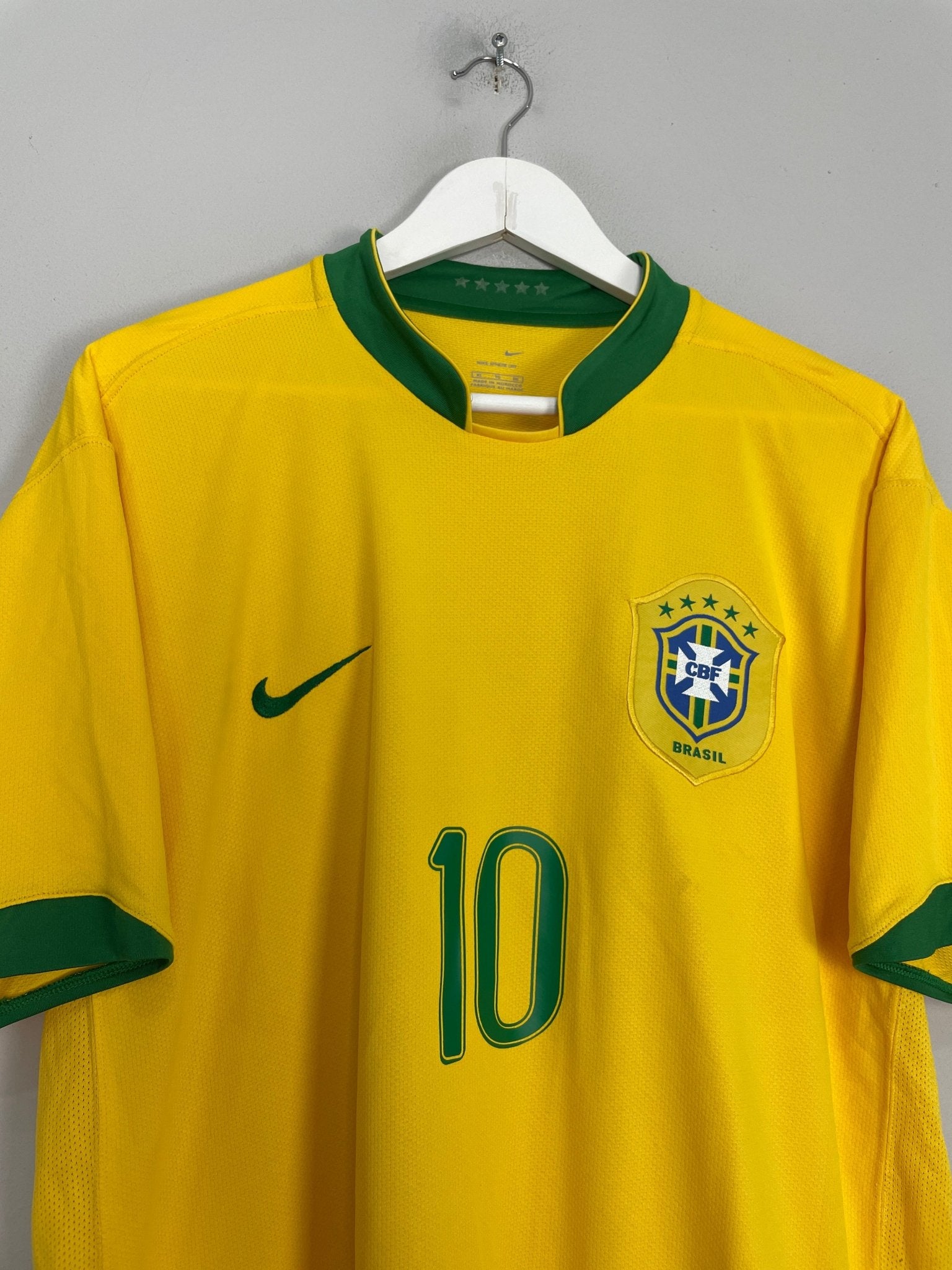 Shop 2006/08 BRAZIL RONALDINHO #10 HOME SHIRT (XL) NIKE, classic football shirts, vintage football shirts & retro soccer jerseys at Cult Kits