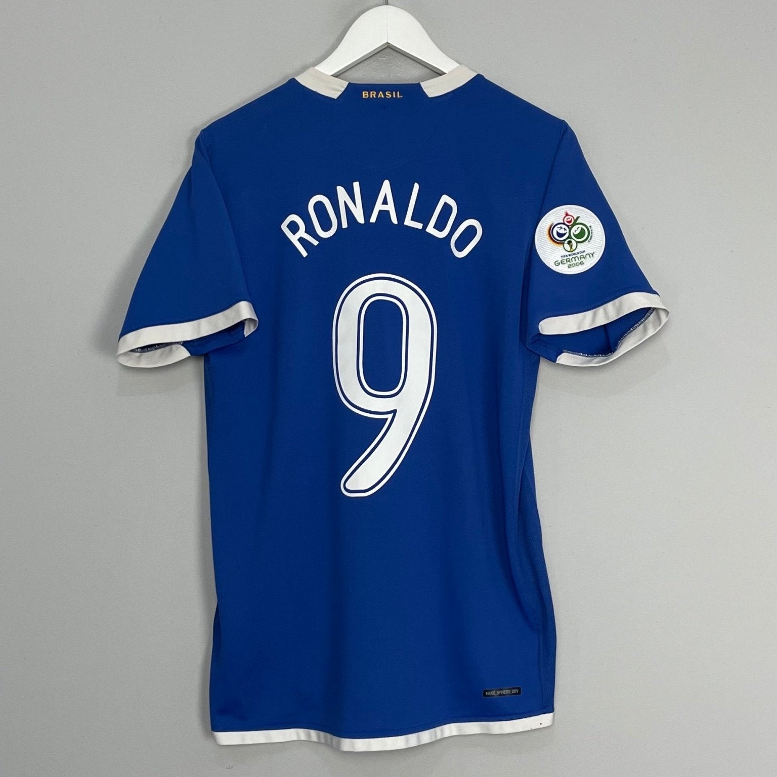 Shop 2006/08 BRAZIL RONALDO #9 AWAY SHIRT (M) NIKE, classic football shirts, vintage football shirts & retro soccer jerseys at Cult Kits