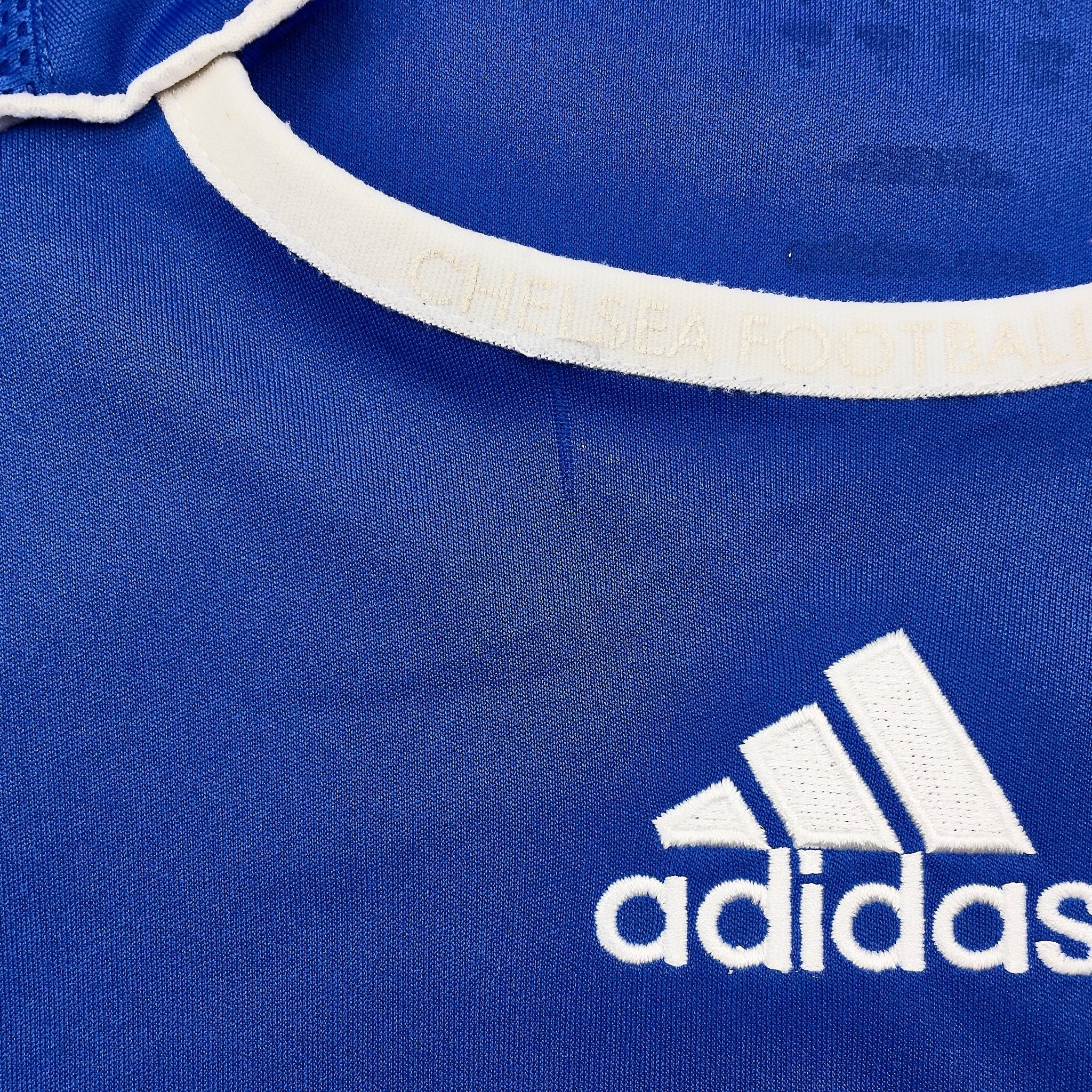 Buy 2006/08 Chelsea Drogba 11 C/L Home Shirt (L) Adidas ~ Free worldwide shipping ~ Authentic Vintage Football Shirts from Cult Kits