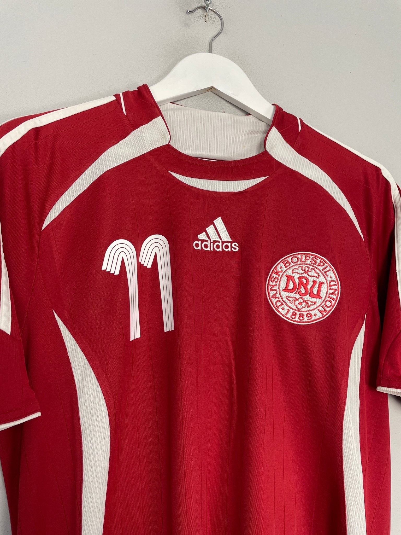 Shop 2006/08 DENMARK BENDTNER #11 HOME SHIRT (M) ADIDAS, classic football shirts, vintage football shirts & retro soccer jerseys at Cult Kits