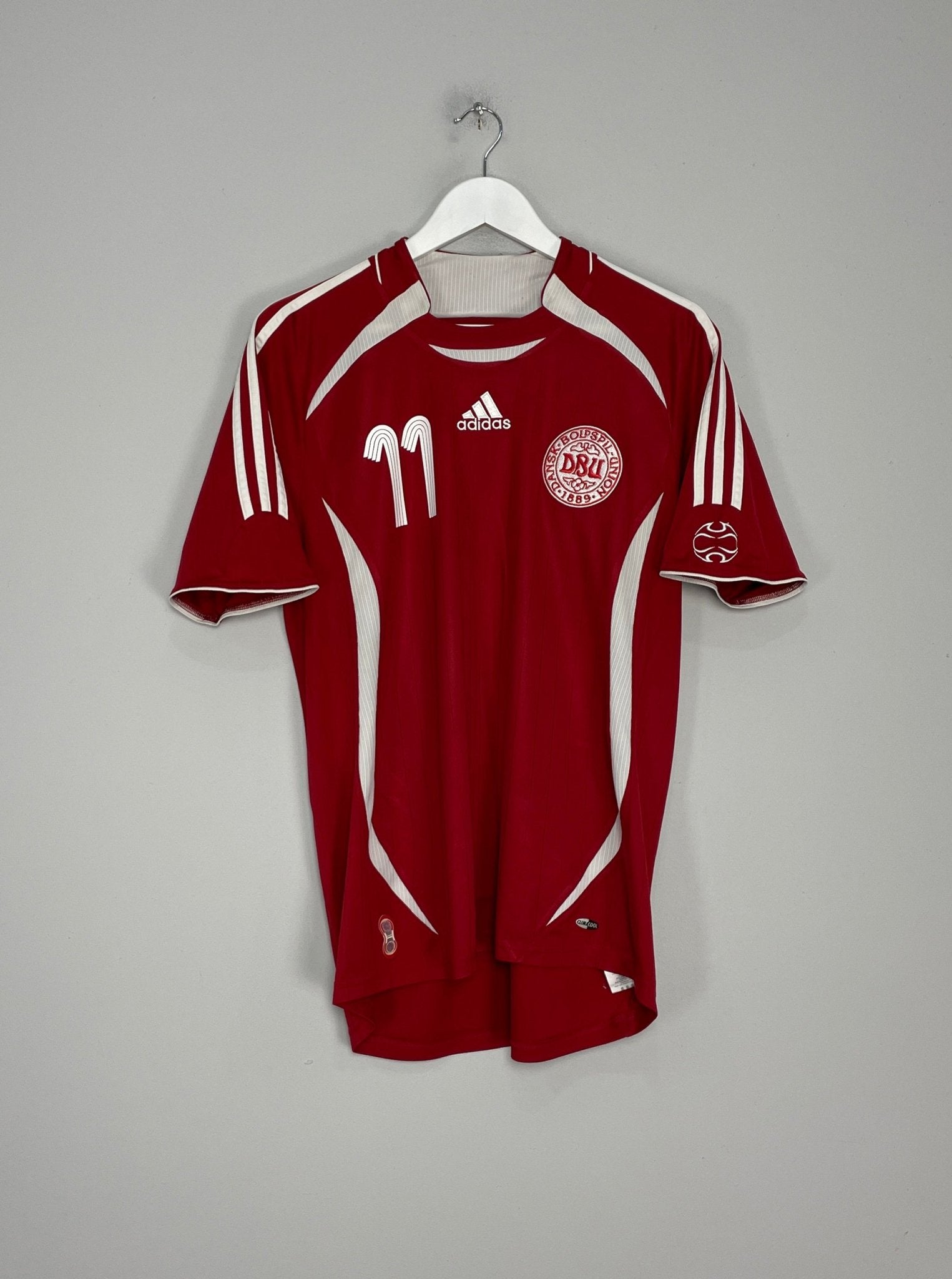Shop 2006/08 DENMARK BENDTNER #11 HOME SHIRT (M) ADIDAS, classic football shirts, vintage football shirts & retro soccer jerseys at Cult Kits
