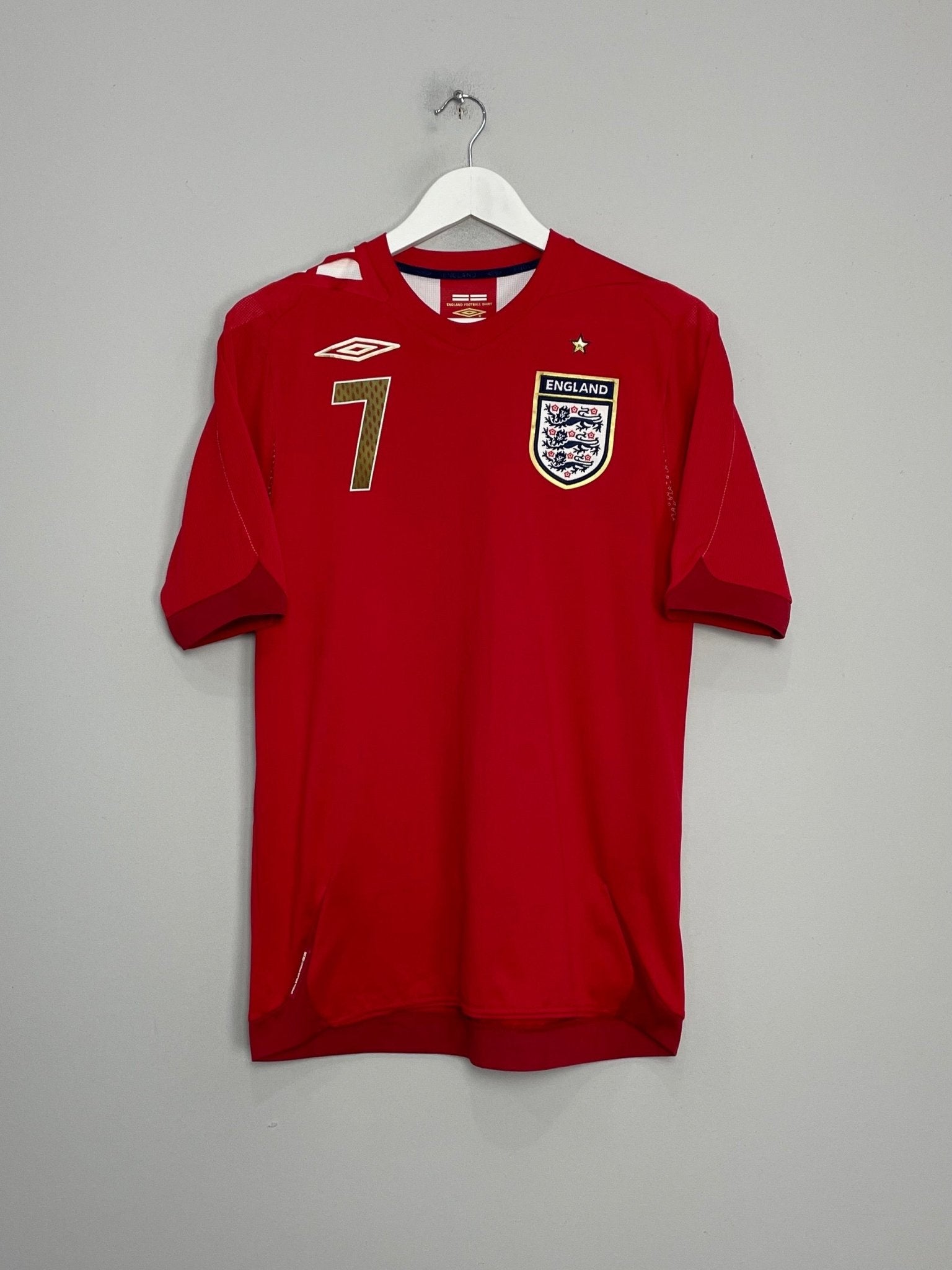 Shop 2006/08 ENGLAND BECKHAM #7 AWAY SHIRT (S) UMBRO, classic football shirts, vintage football shirts & retro soccer jerseys at Cult Kits