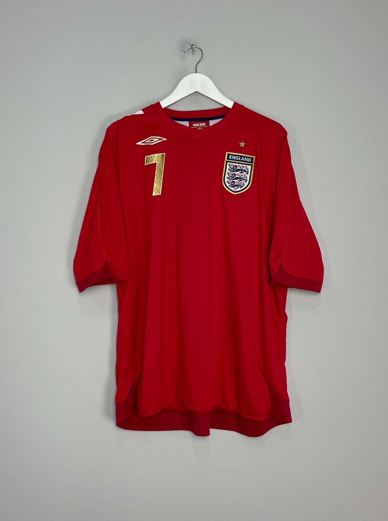 Shop 2006/08 ENGLAND BECKHAM #7 AWAY SHIRT (XXXL) UMBRO, classic football shirts, vintage football shirts & retro soccer jerseys at Cult Kits